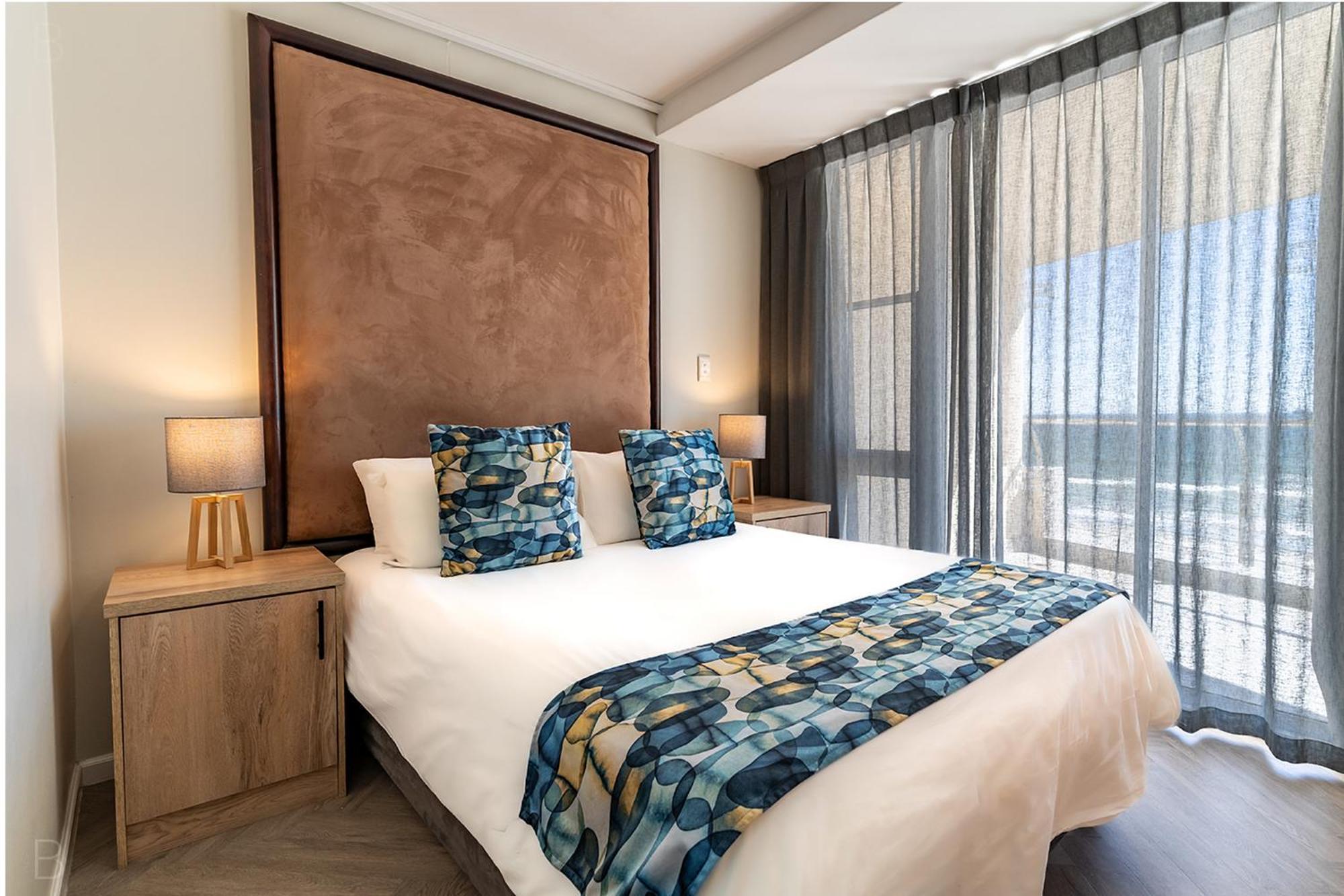 Two-Bedroom Apartment Sea View