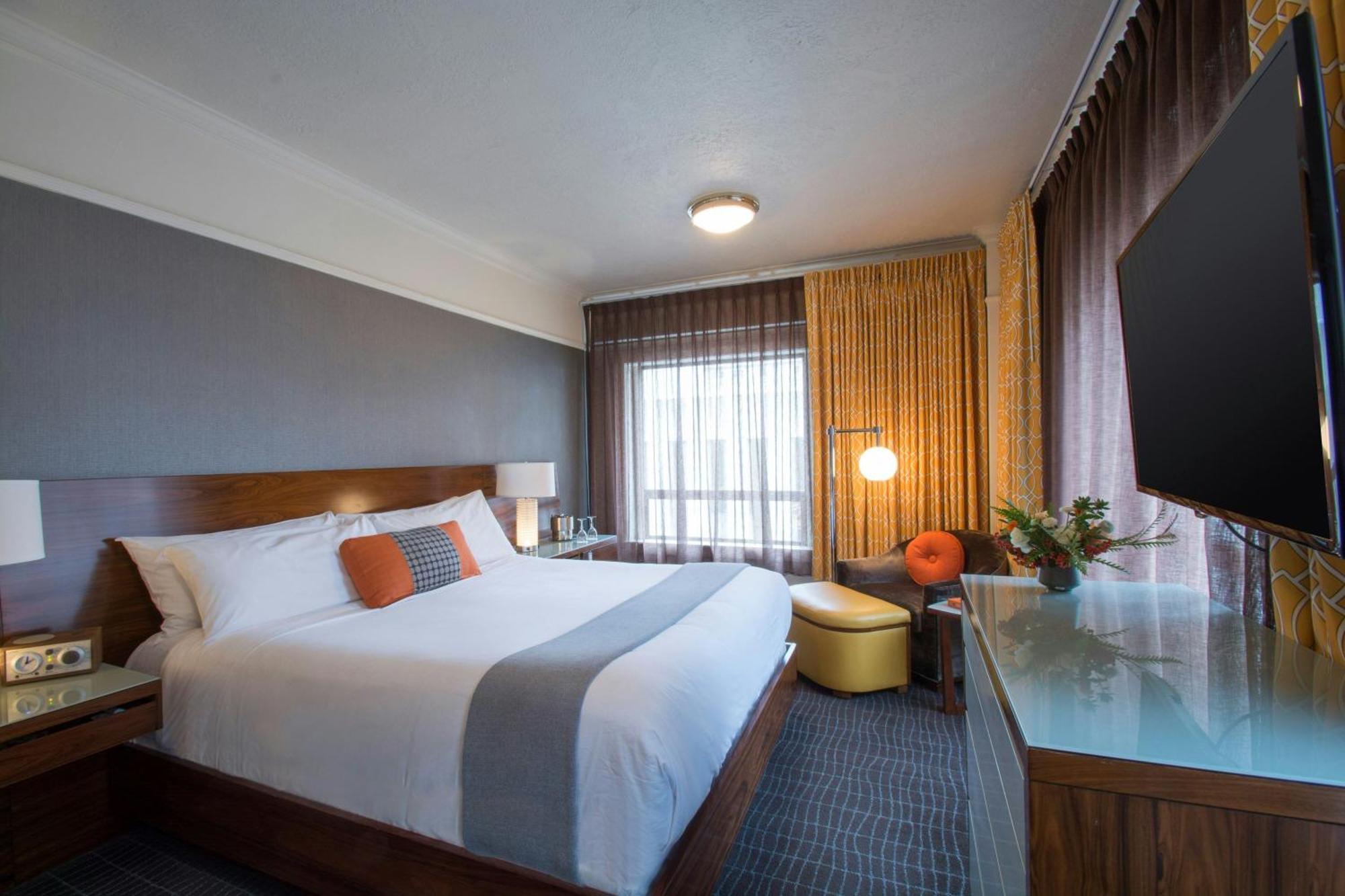 Superior Zimmer mit Kingsize-Bett