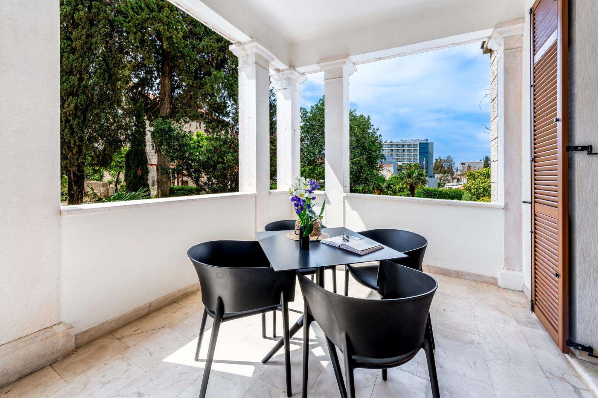 Deluxe Double Room Balcony
