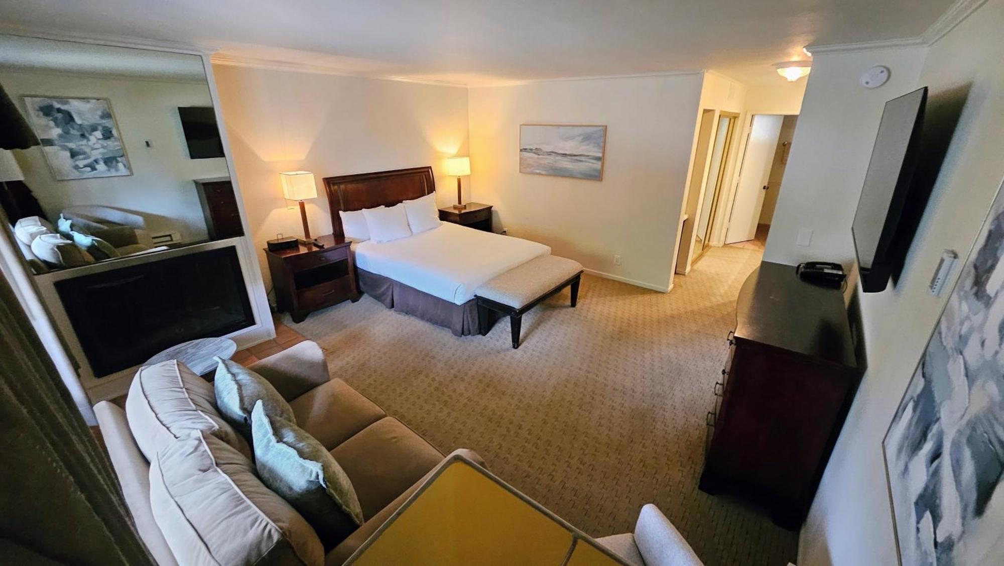 Standard Queen Room