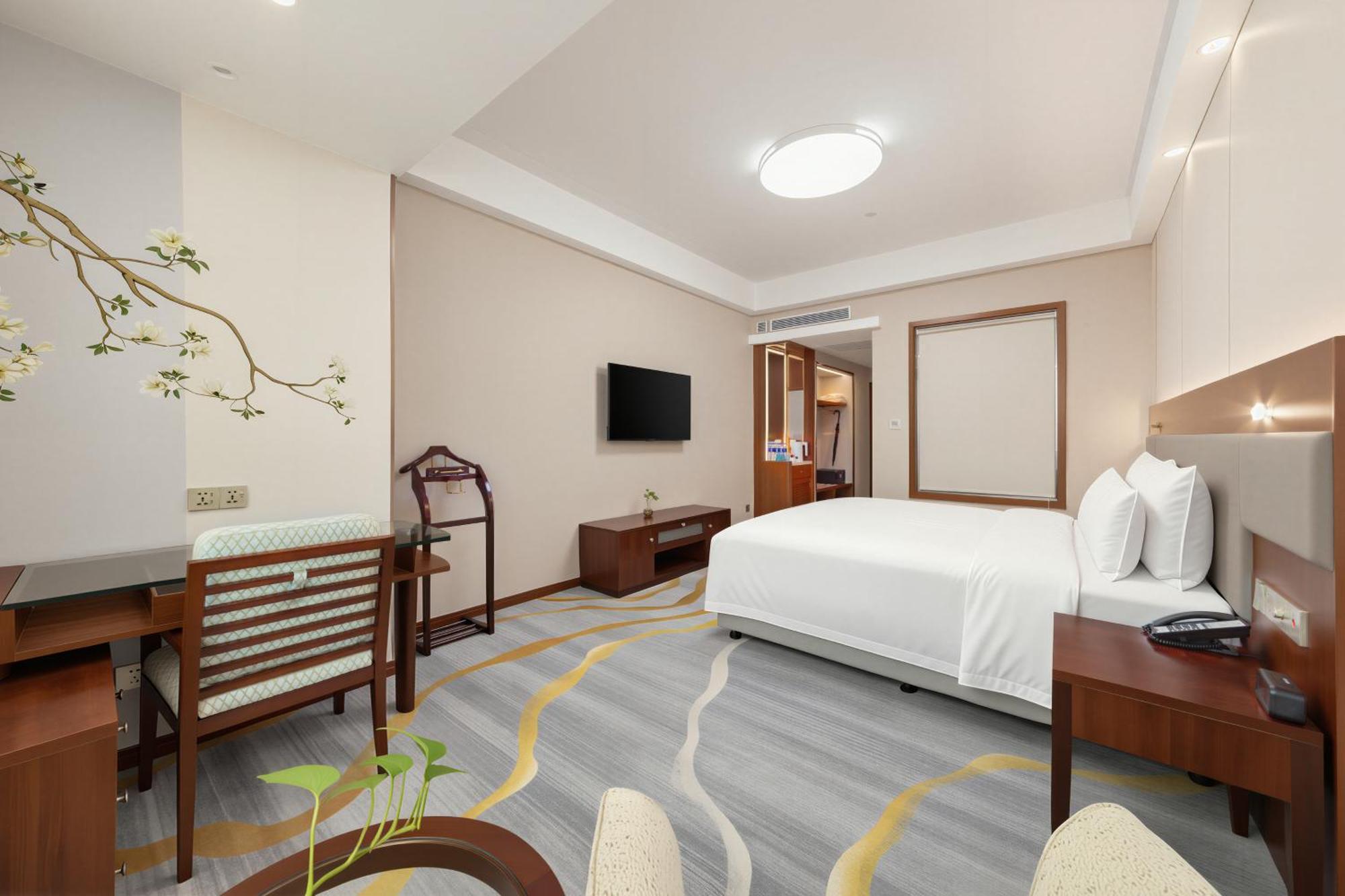 Queen Room