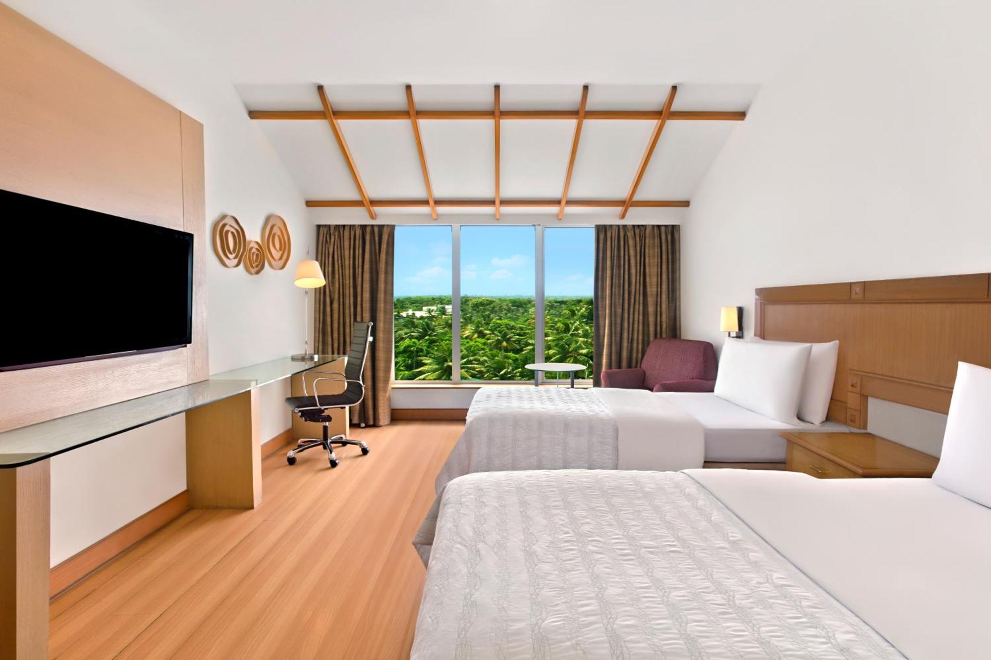 Deluxe Twin Room F & B