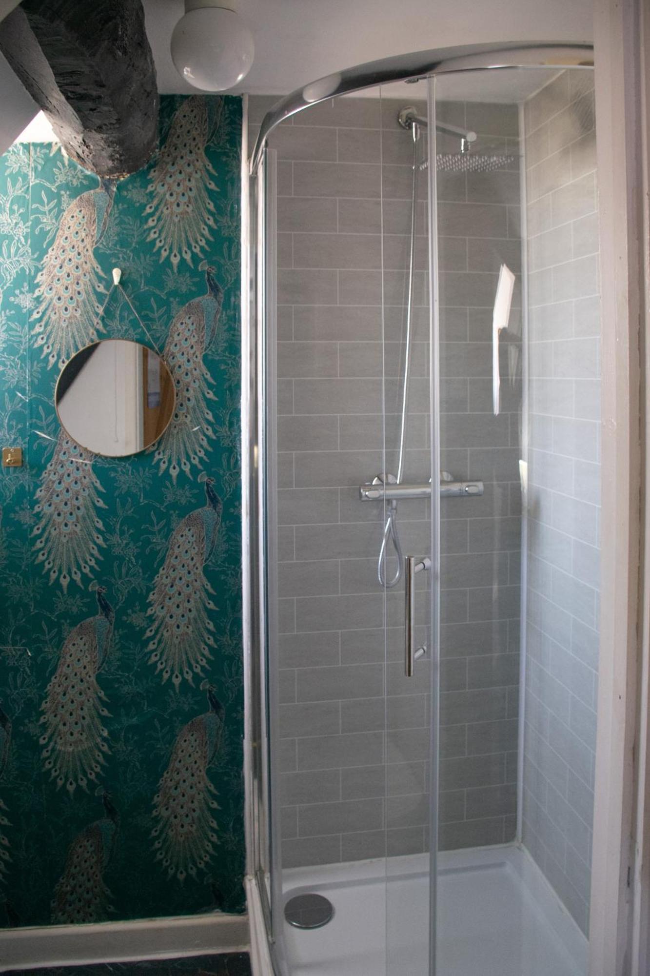 Double Room Private Bathroom