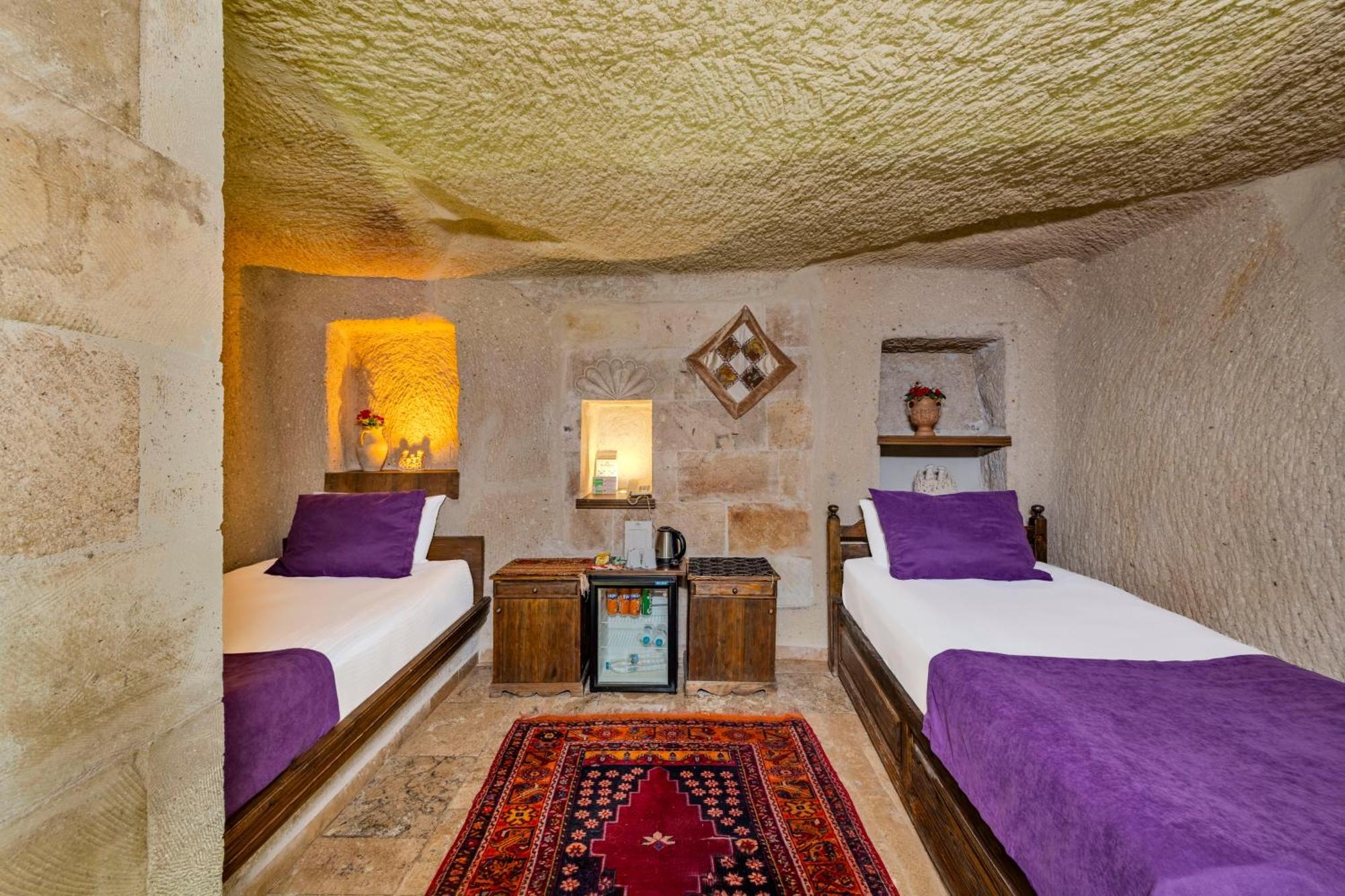 Cave Twin Room