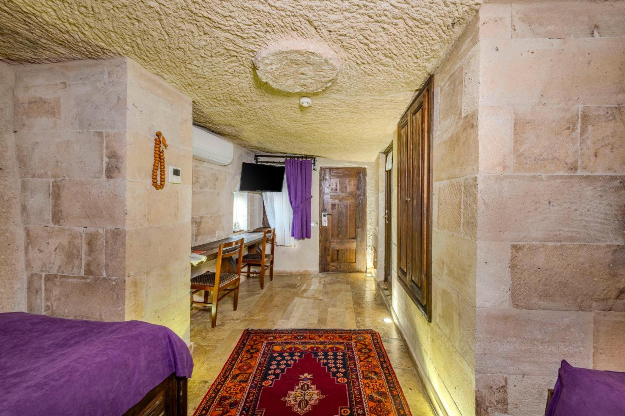 Cave Twin Room