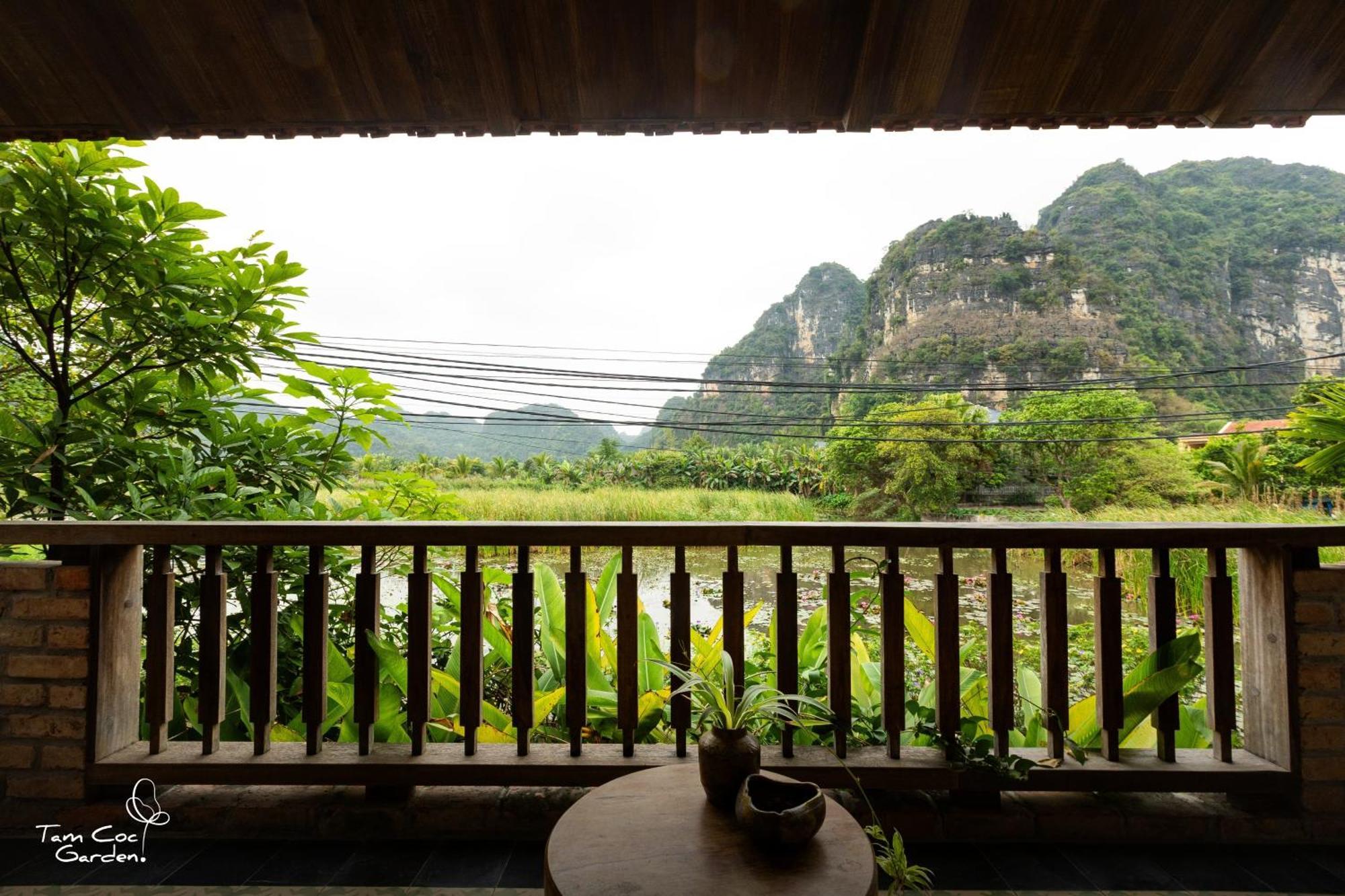 Mountain Verandah Chamber