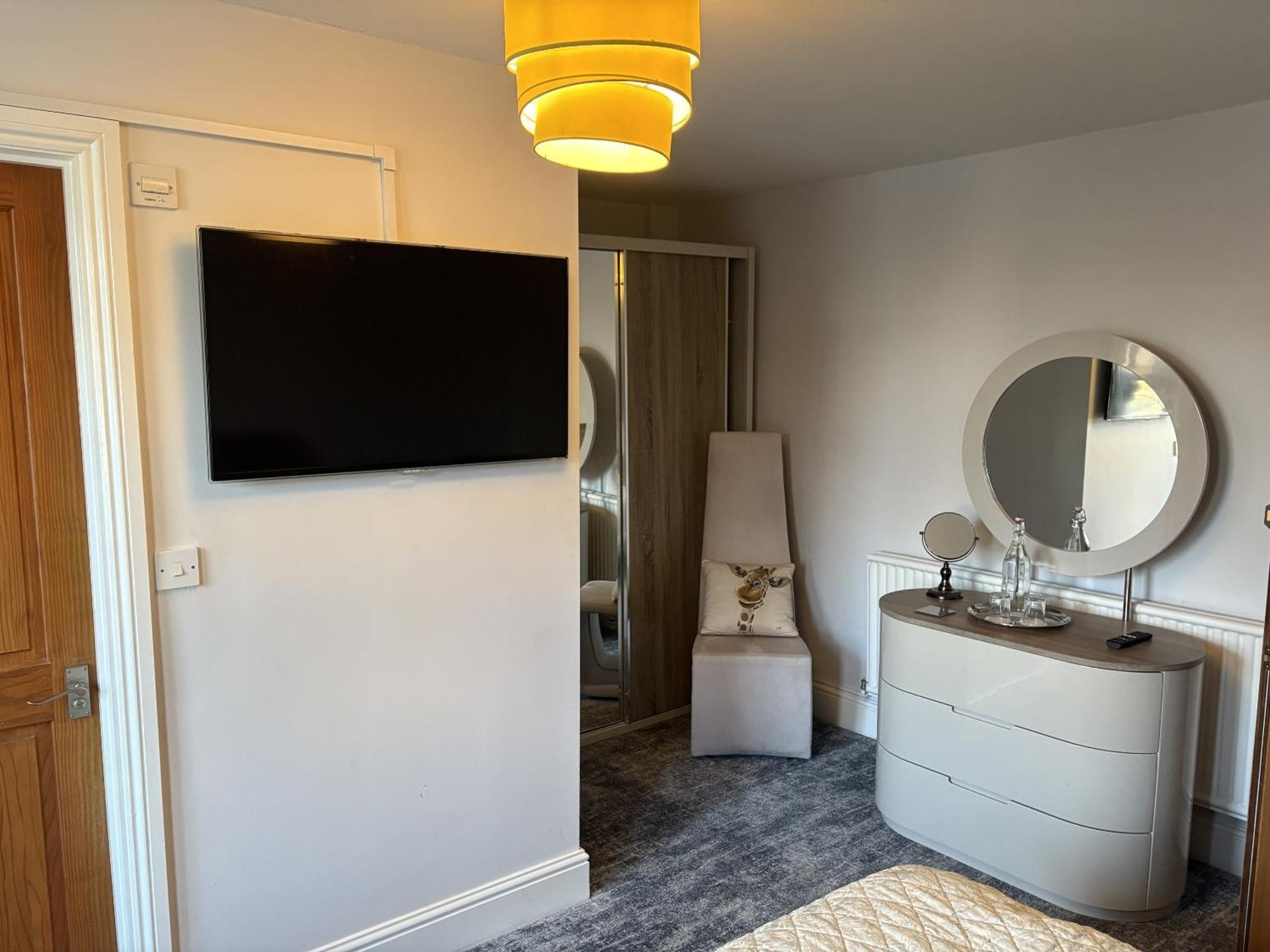 Double Room Private Bathroom