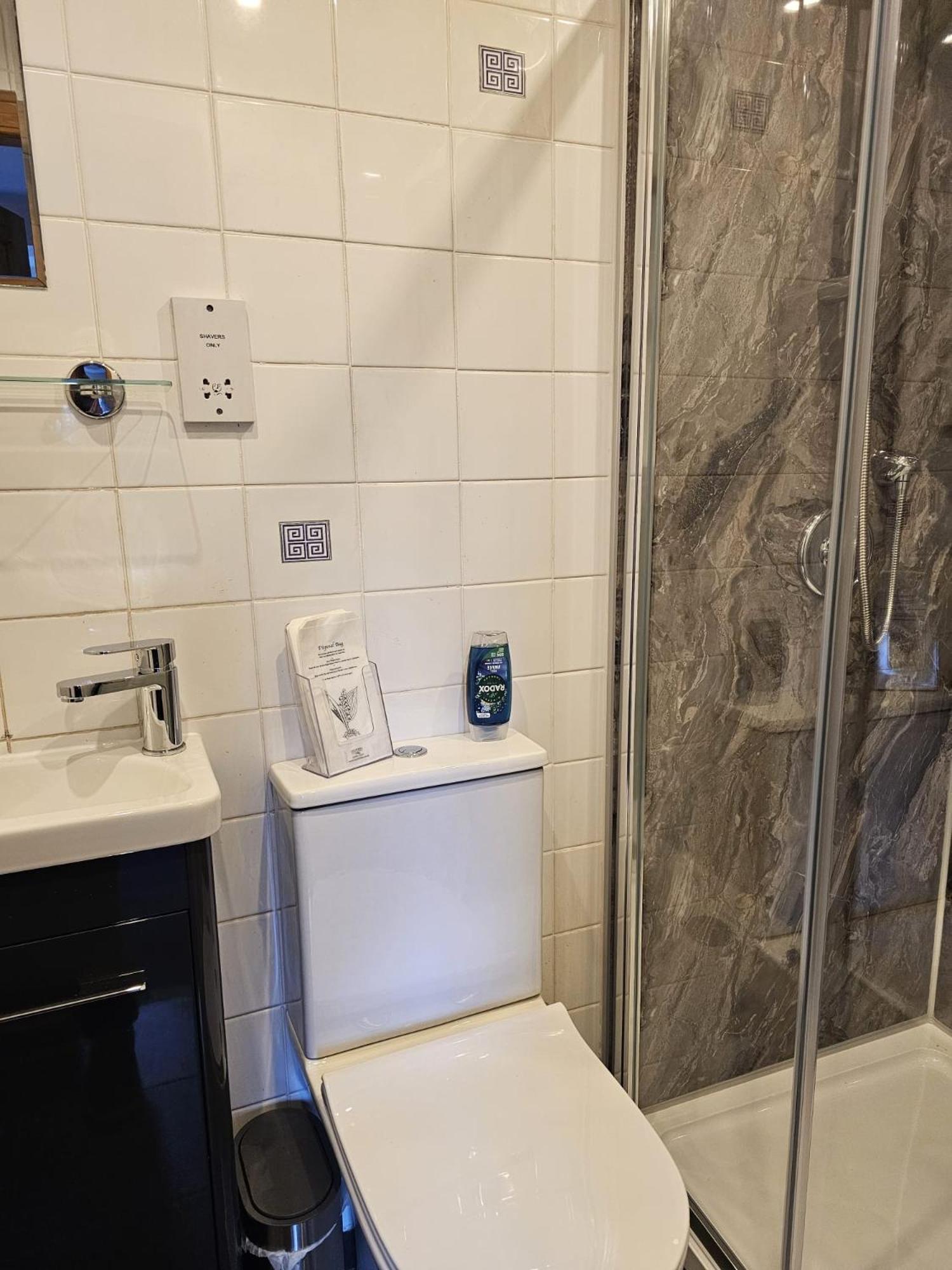 Single Room Private Bathroom