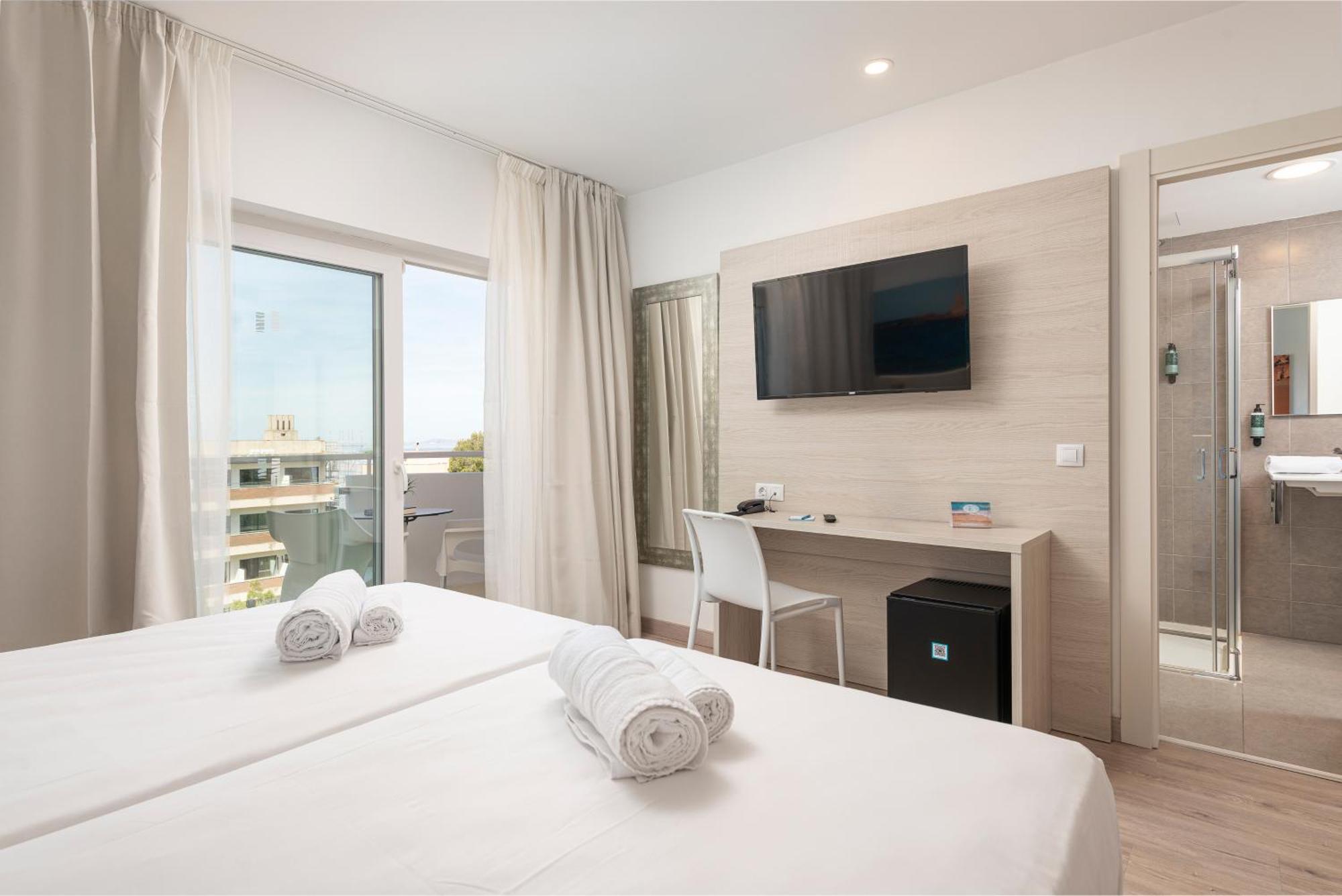 Premium Twin Room Side Sea View Balcony