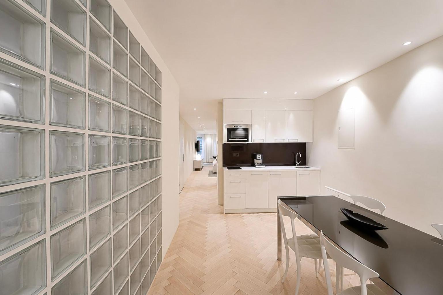 Senior Studio Apartment with Kitchenette