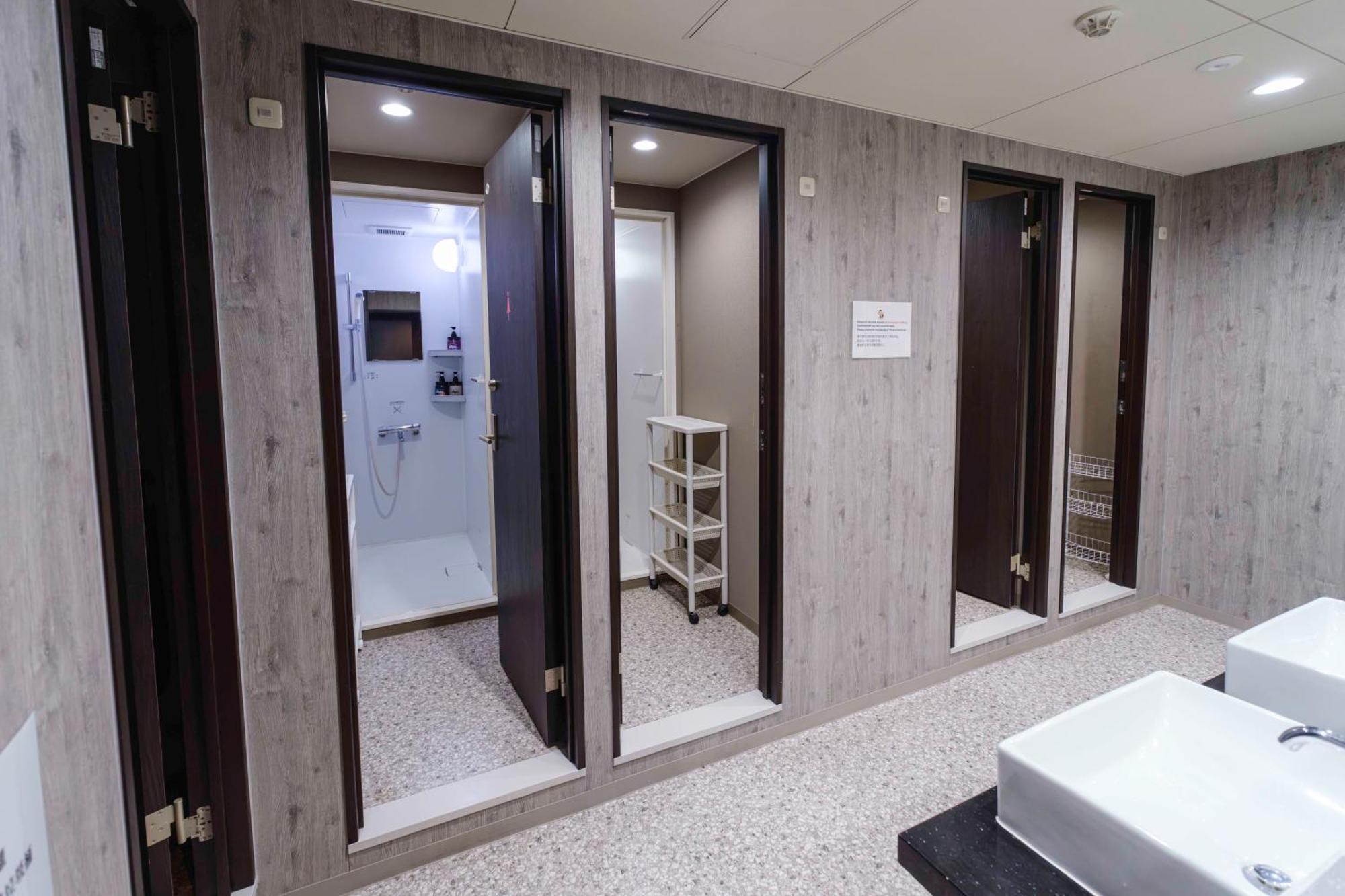 Bunk Bed Mixed Dormitory Room