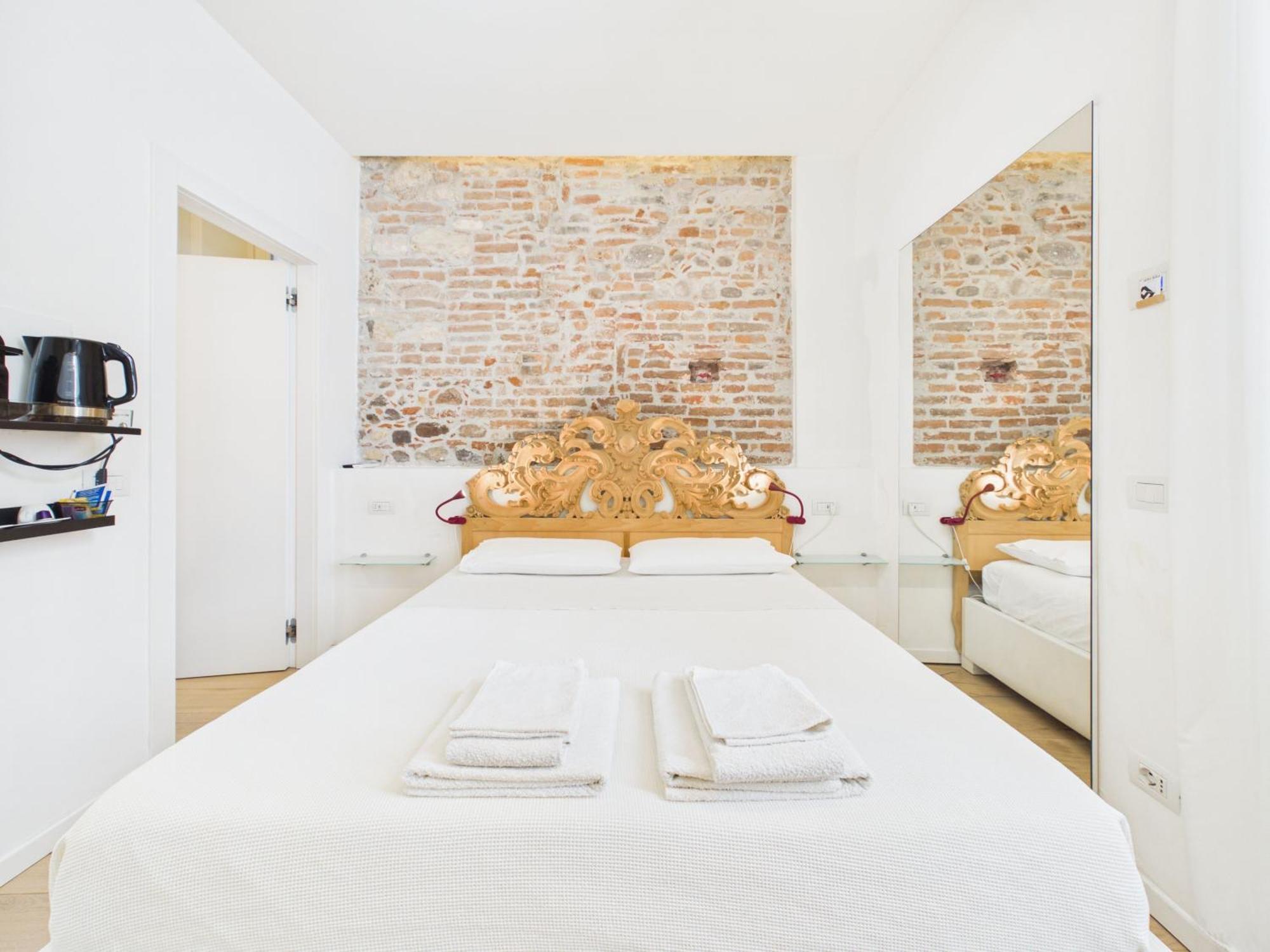 Double Room Private Bathroom