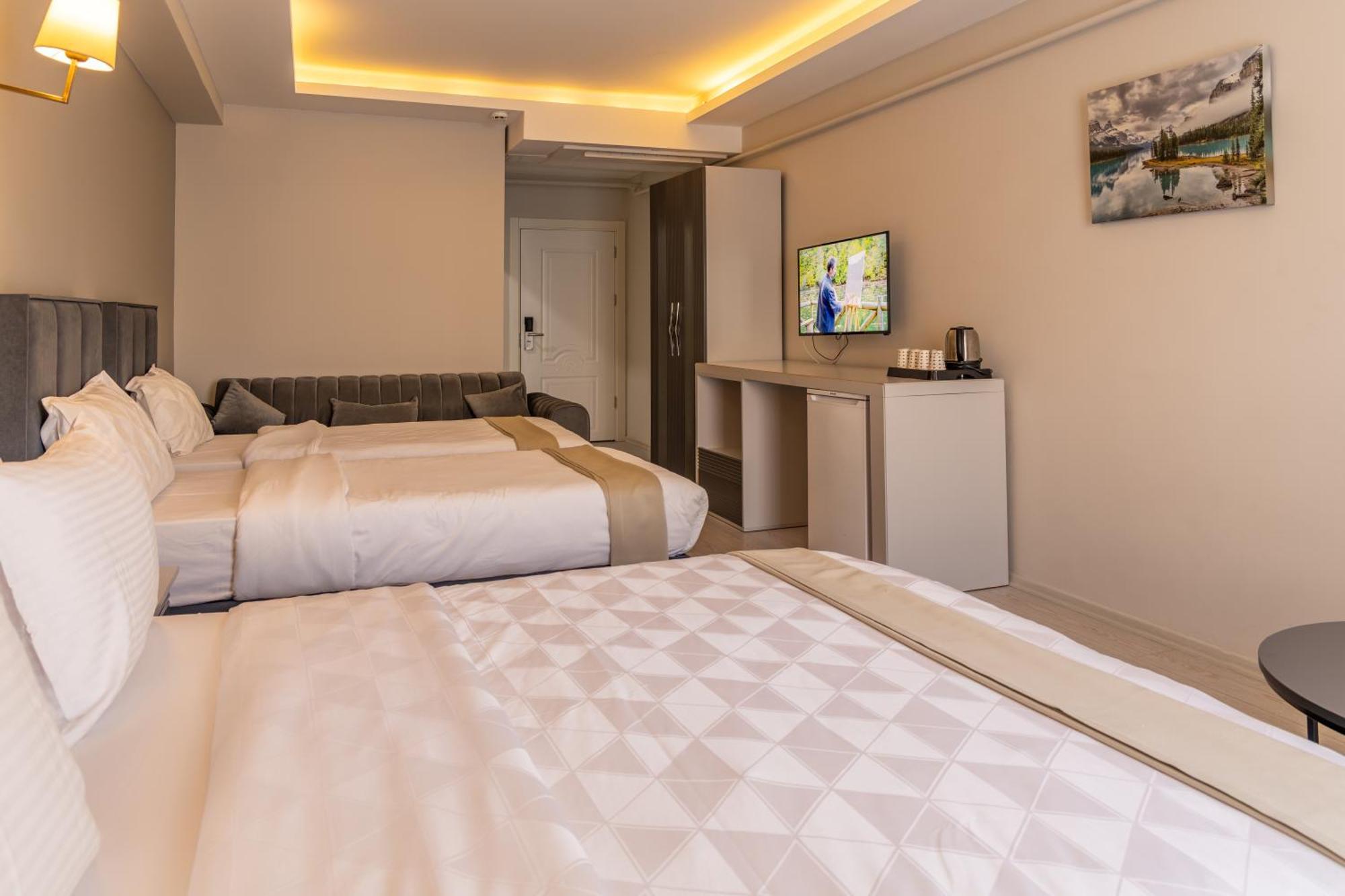 Deluxe Quadruple Room