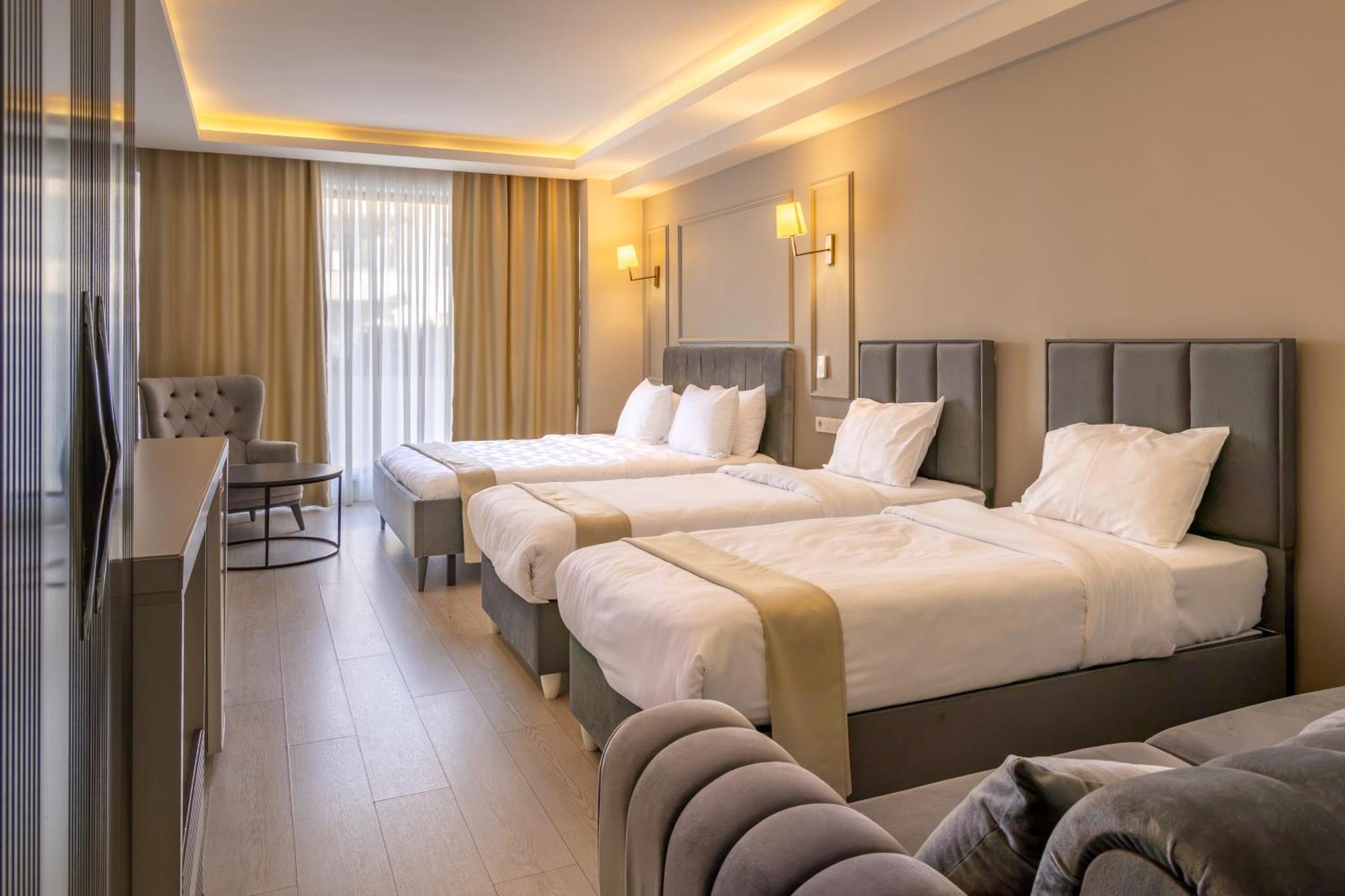 Deluxe Quadruple Room