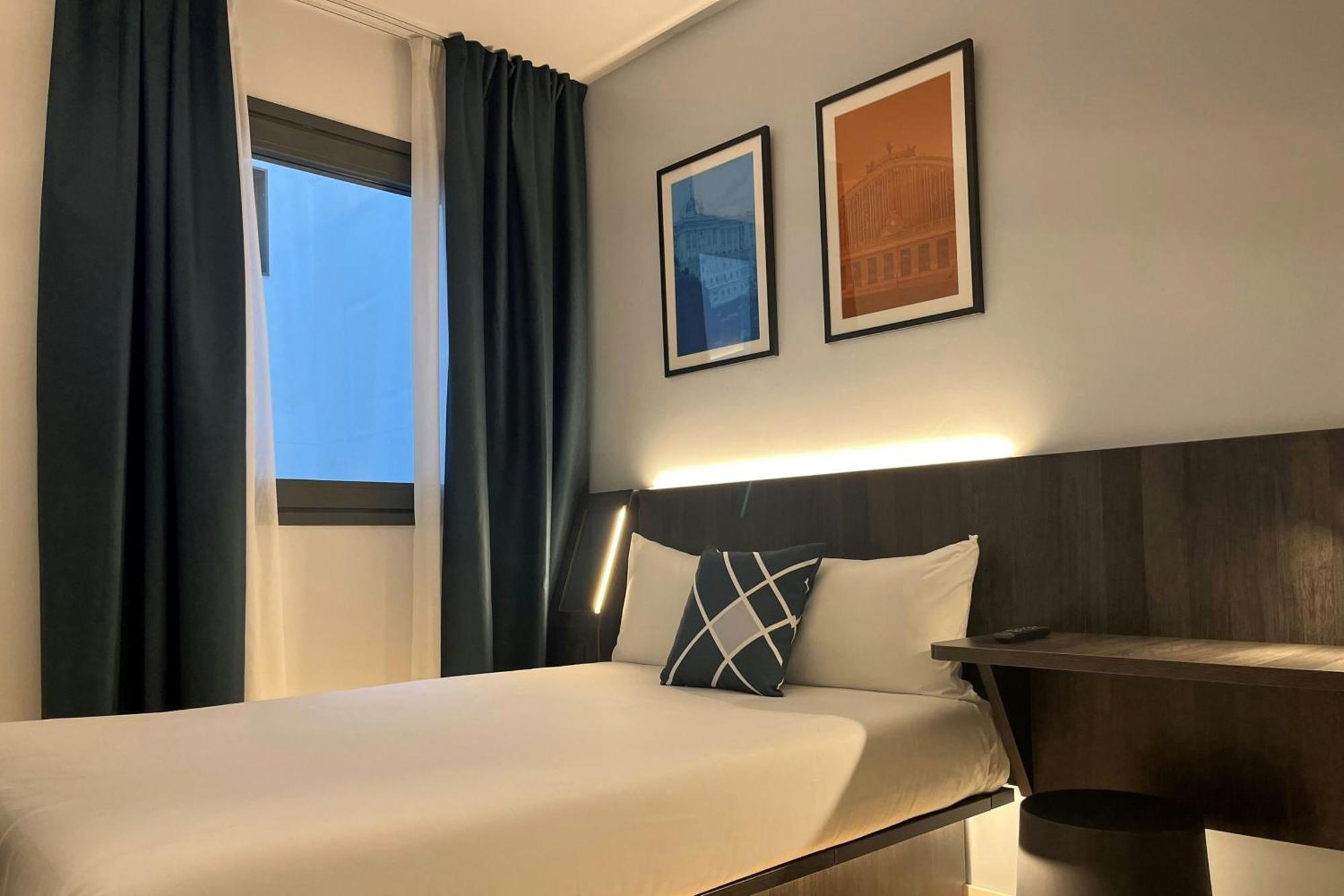 Efficient Single Room One Double Bed