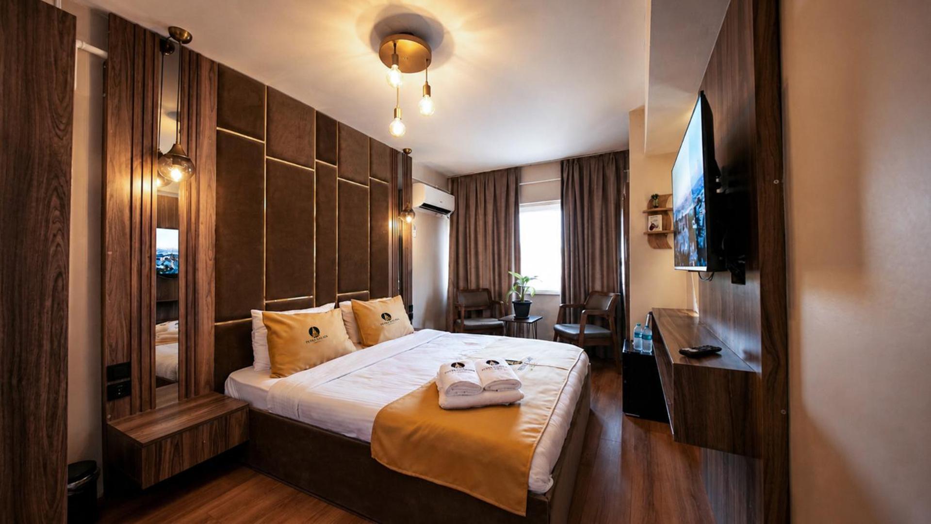 Large Double Room