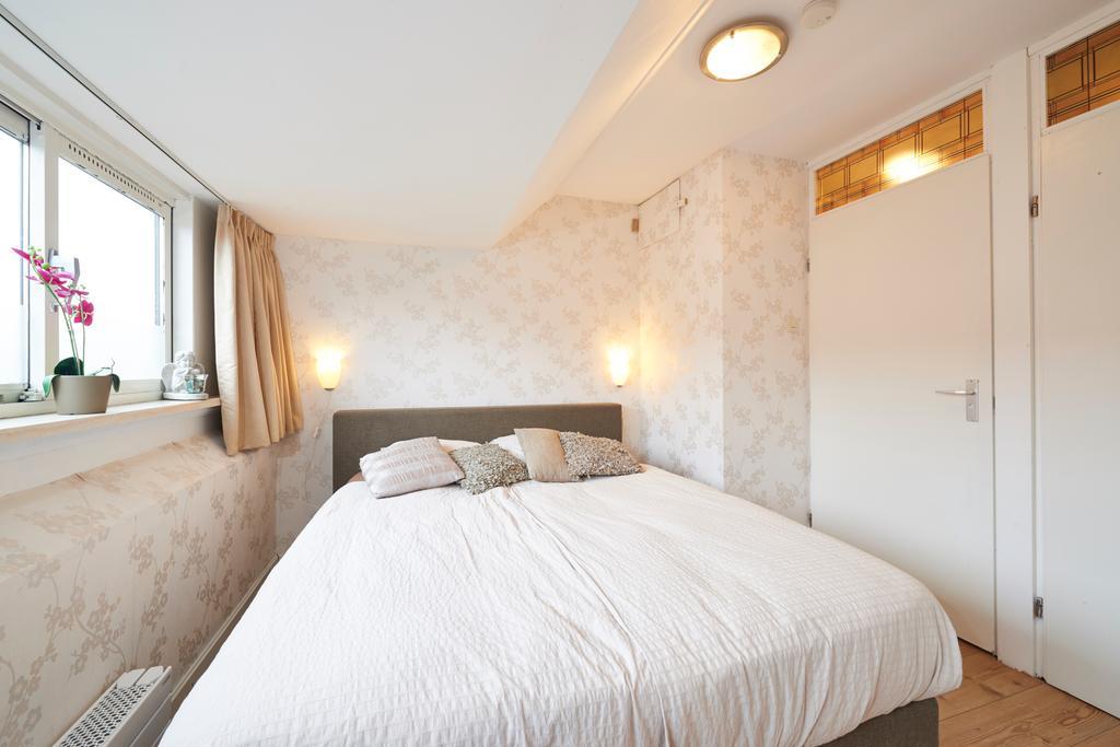 Pequeña habitación doble con 1 ó 2 camas