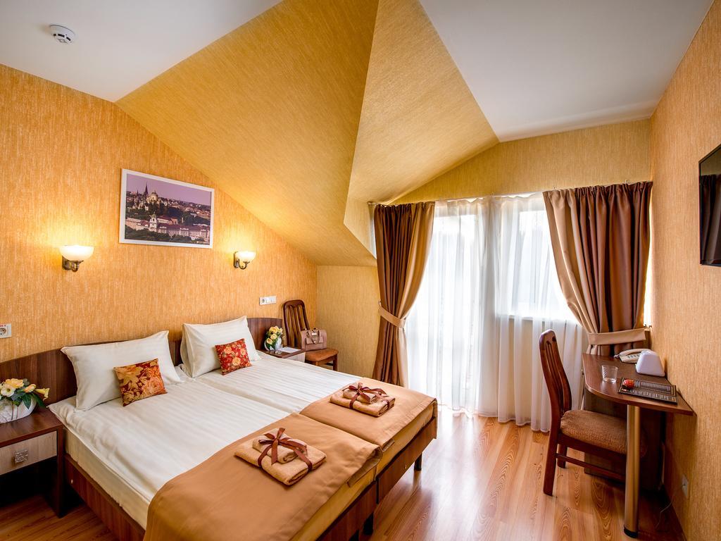 Standard Twin Room,1548536359:JPEG