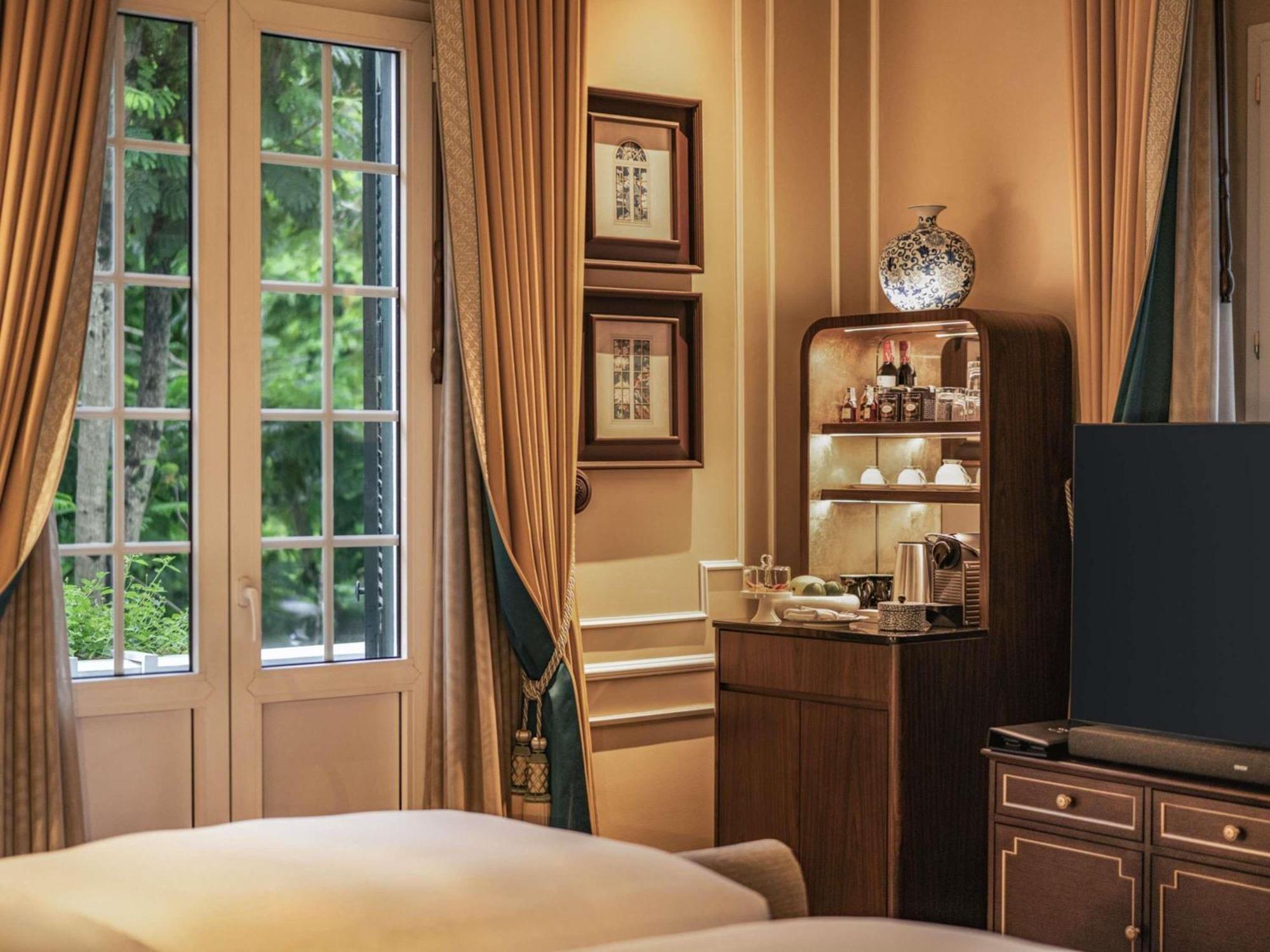 Heritage Wing Luxury Room Twin Beds