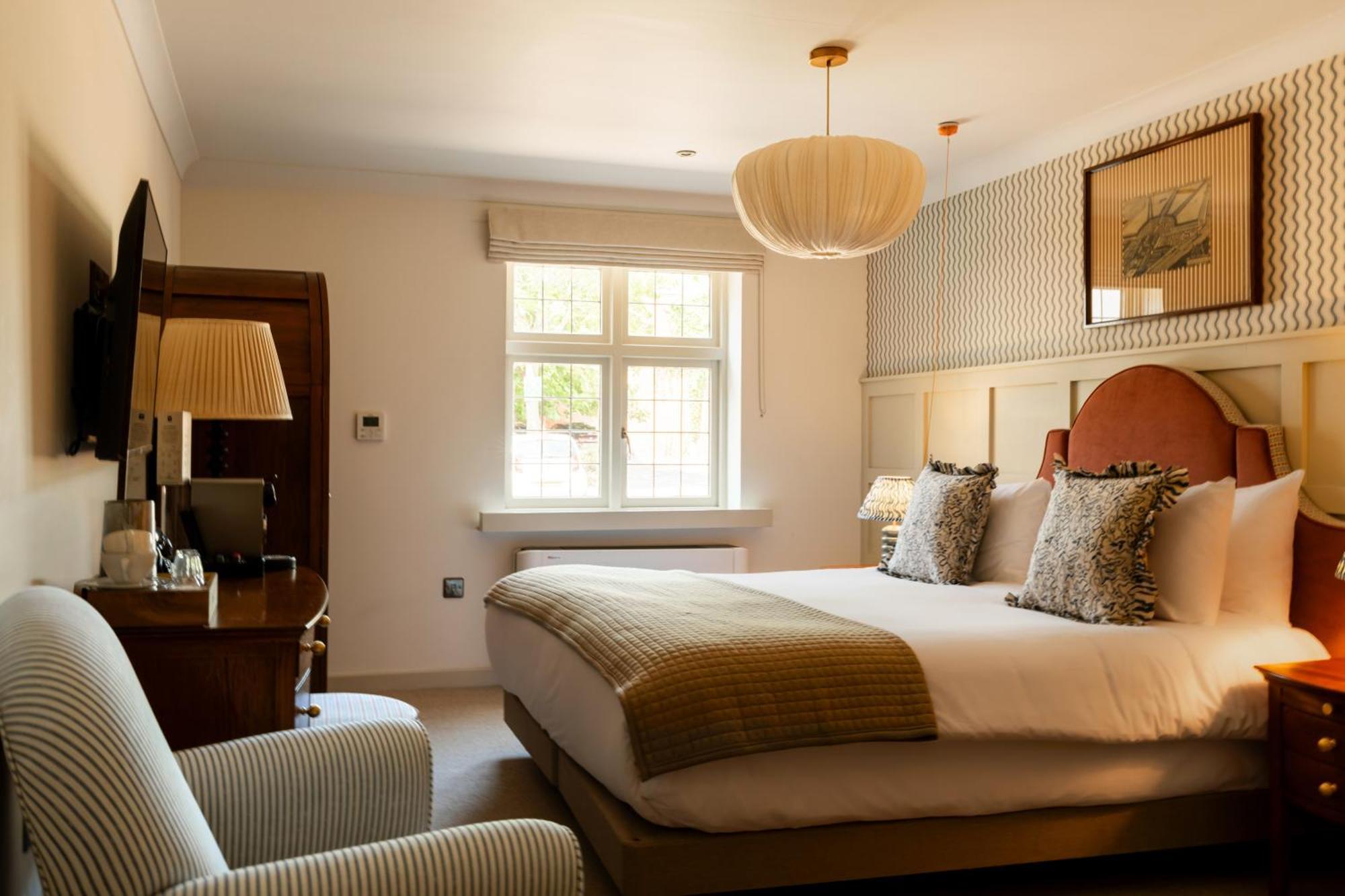 Deluxe King or Twin Room