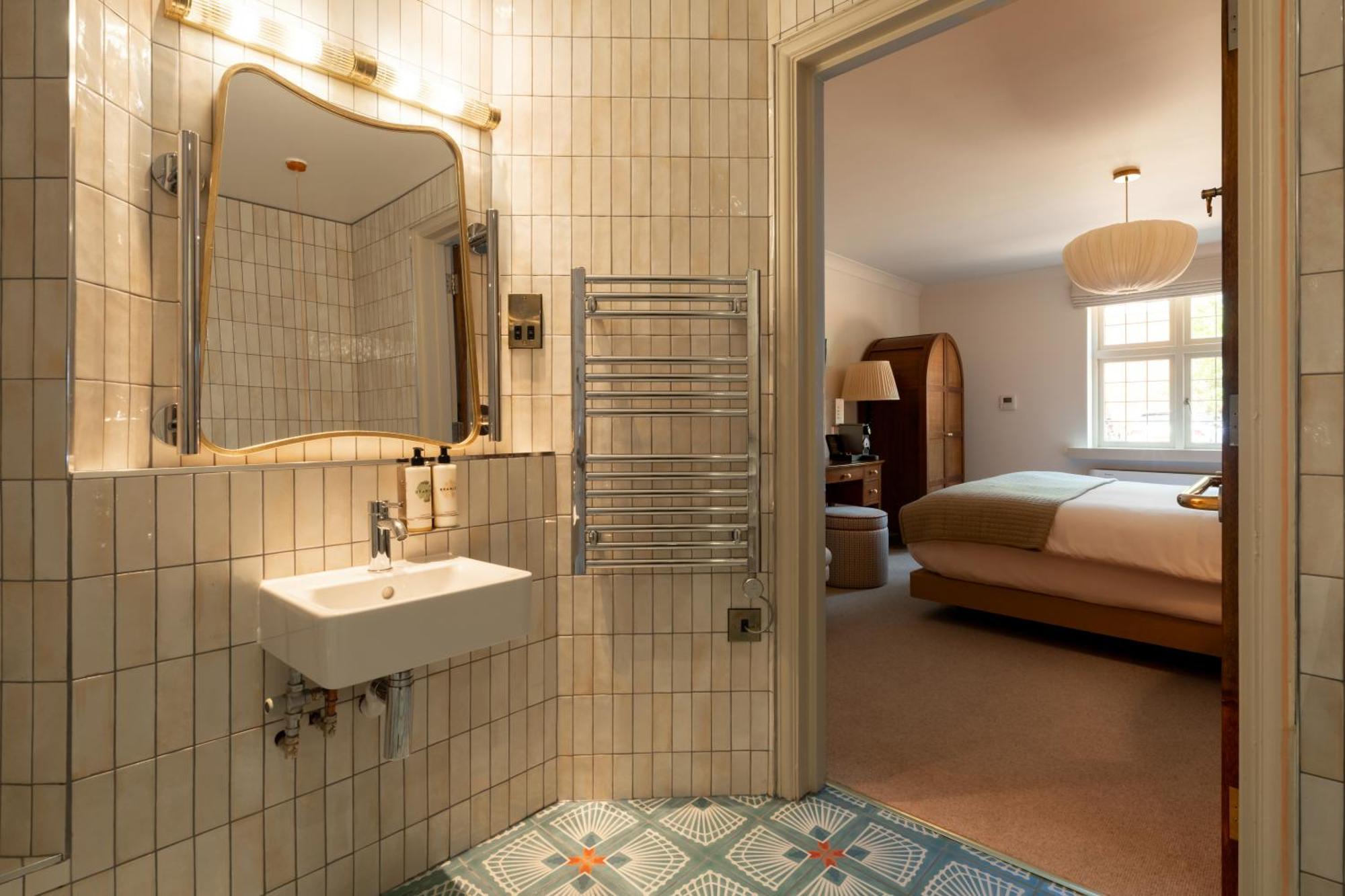 Deluxe King or Twin Room