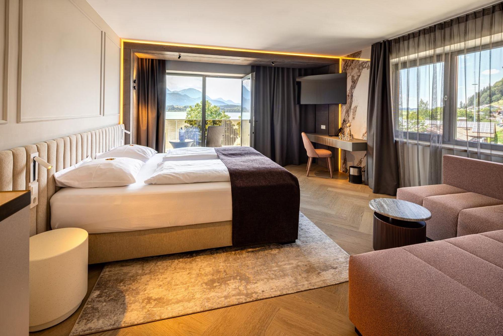 Double Room Lake View