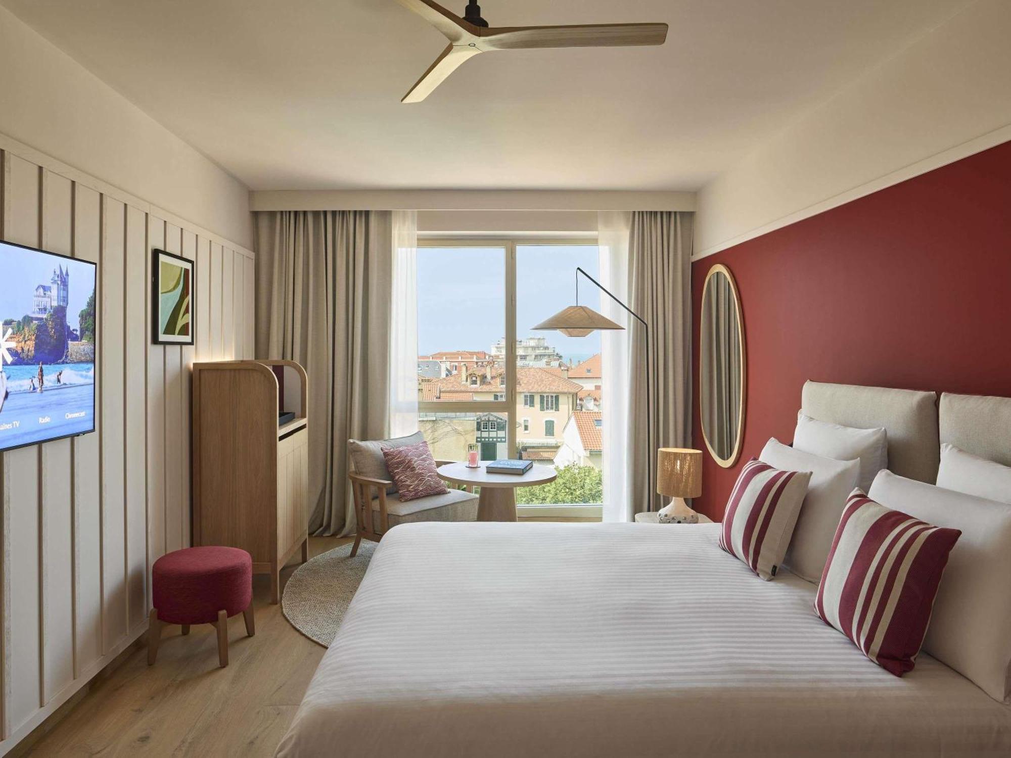 Superior King Room