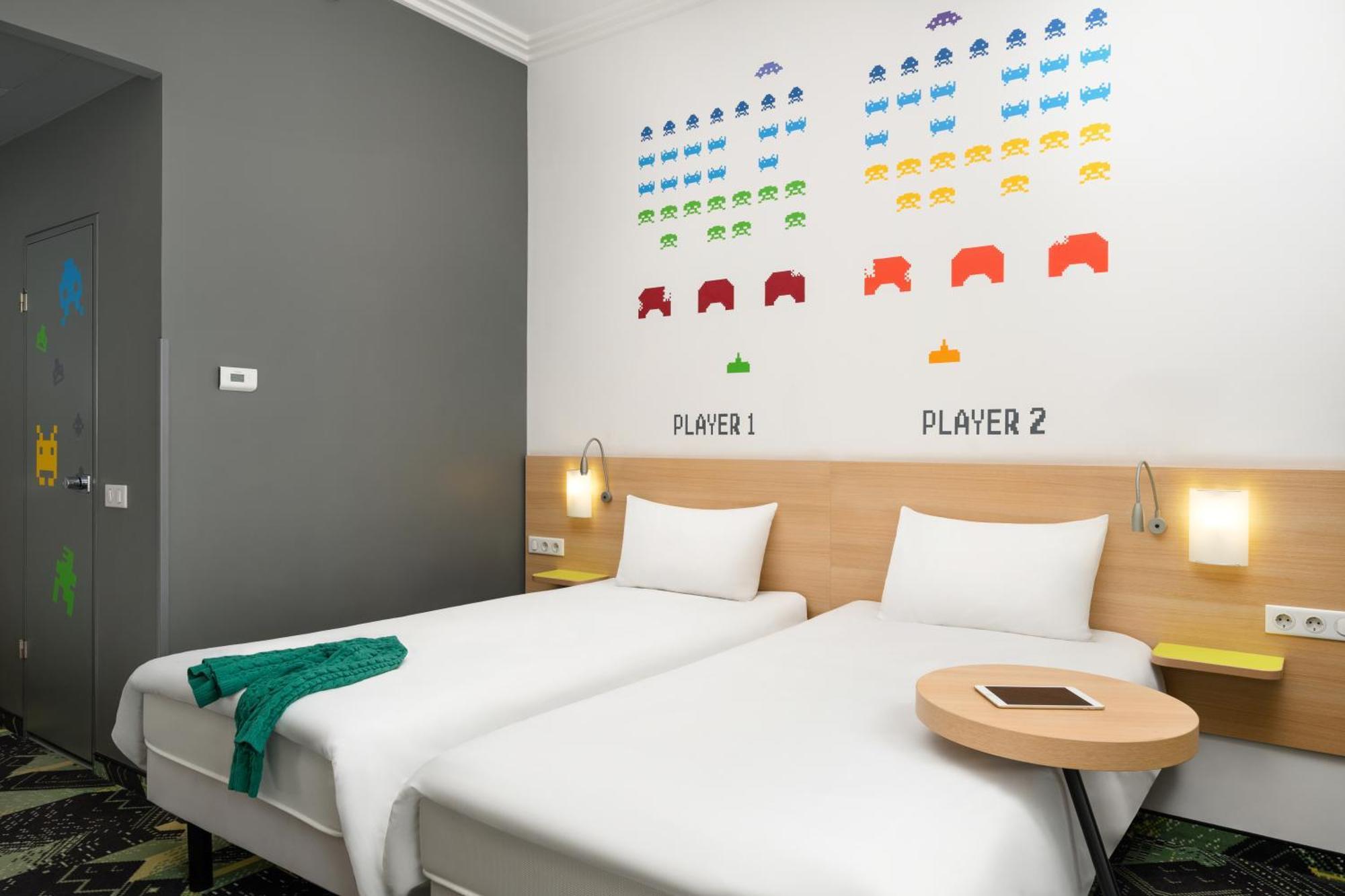 Design Room 2 Single Beds