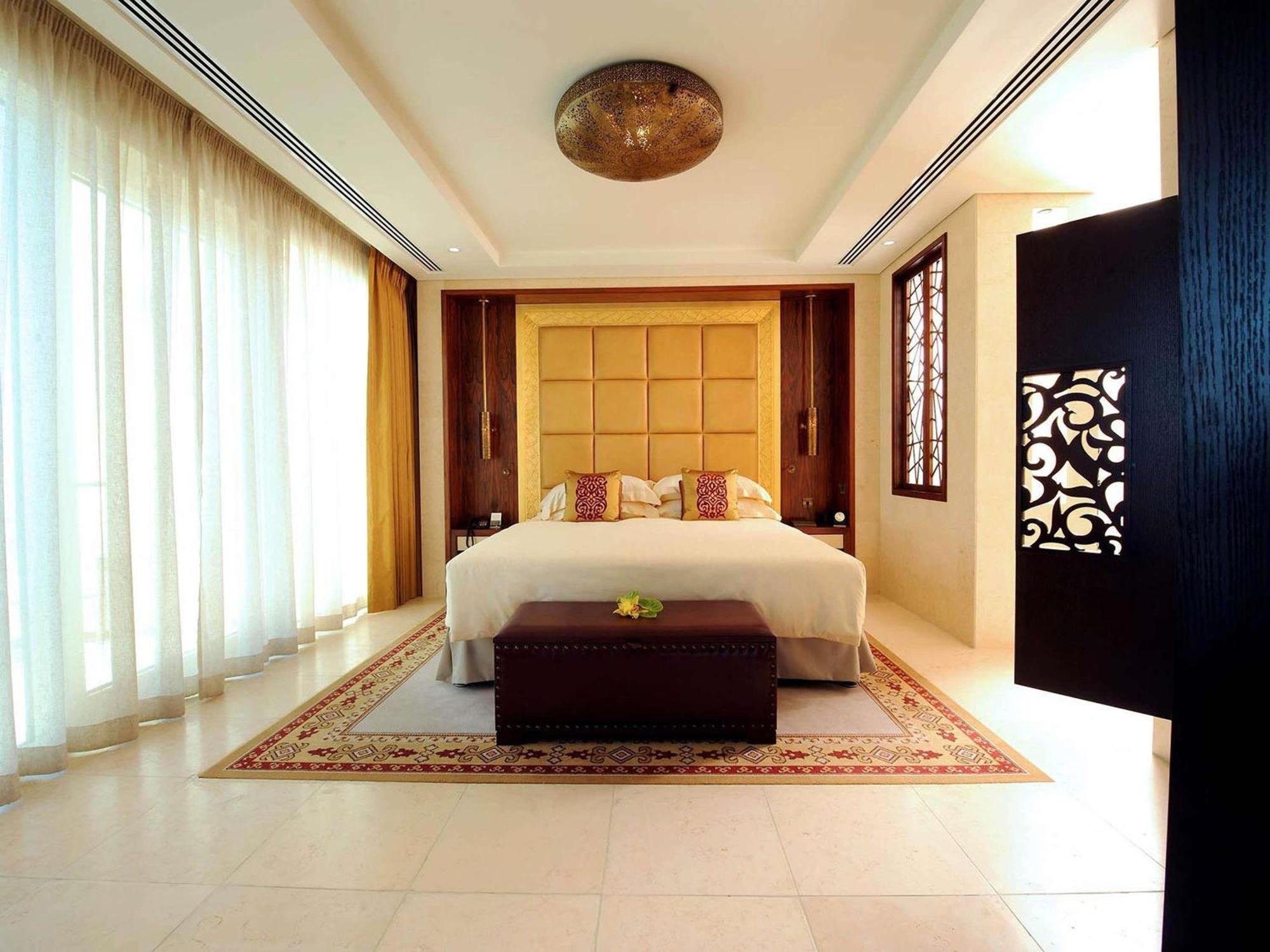 Diplomatic Suite