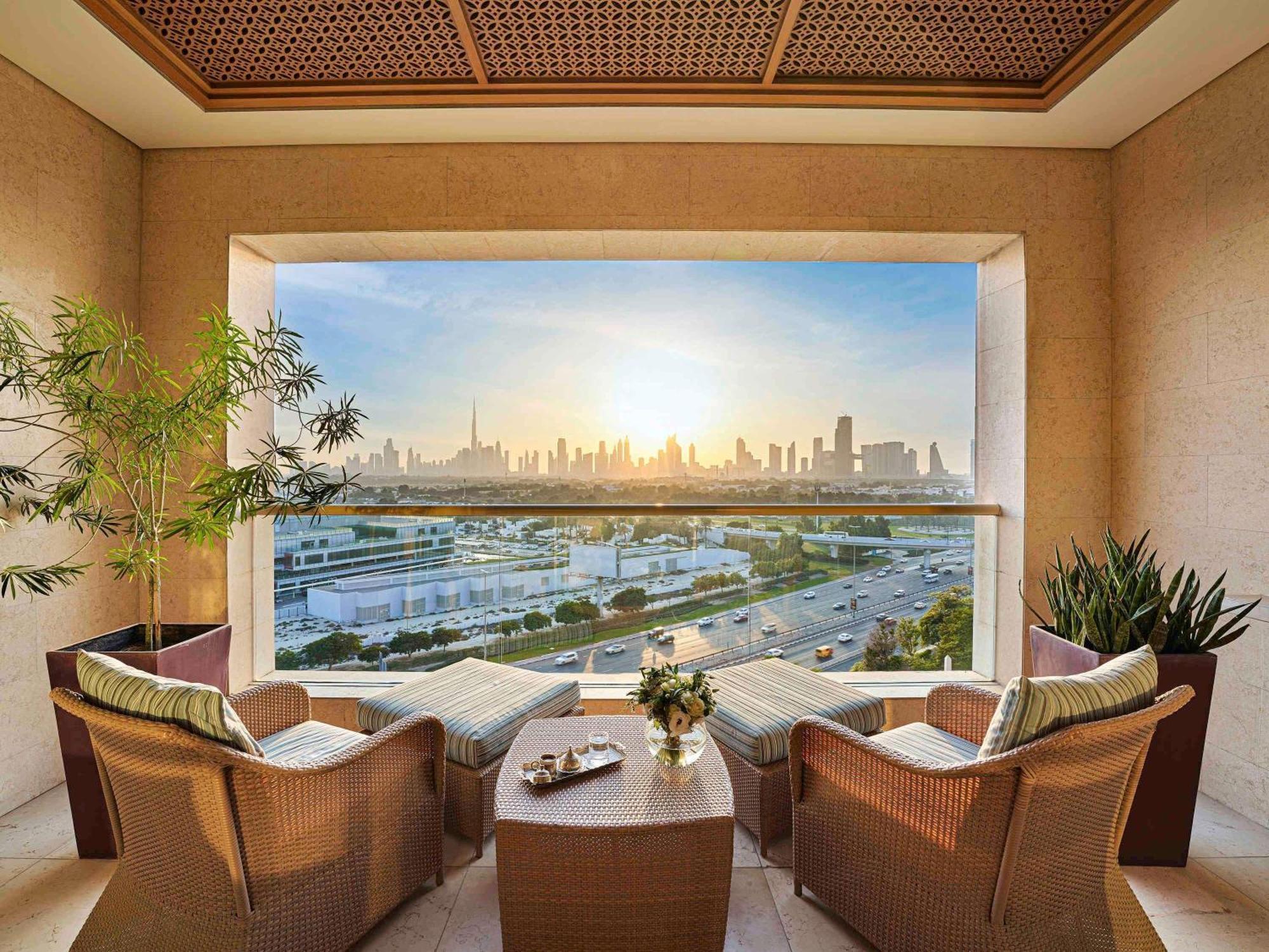 Raffles Club Twin Room Terrace & Club Lounge Access including Daily Evening Drinks & Canapes
