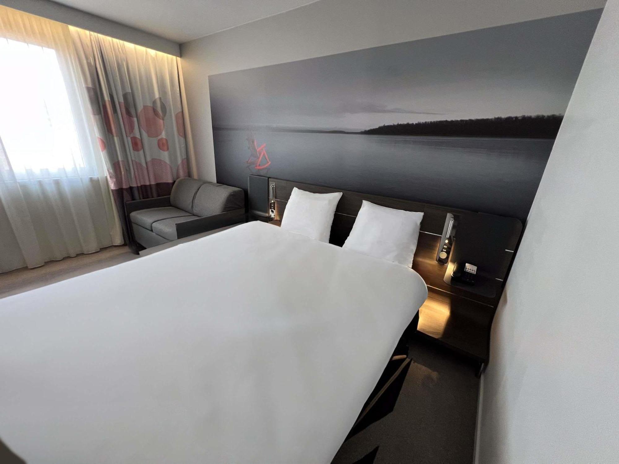 Classic Double Room Single Sofa