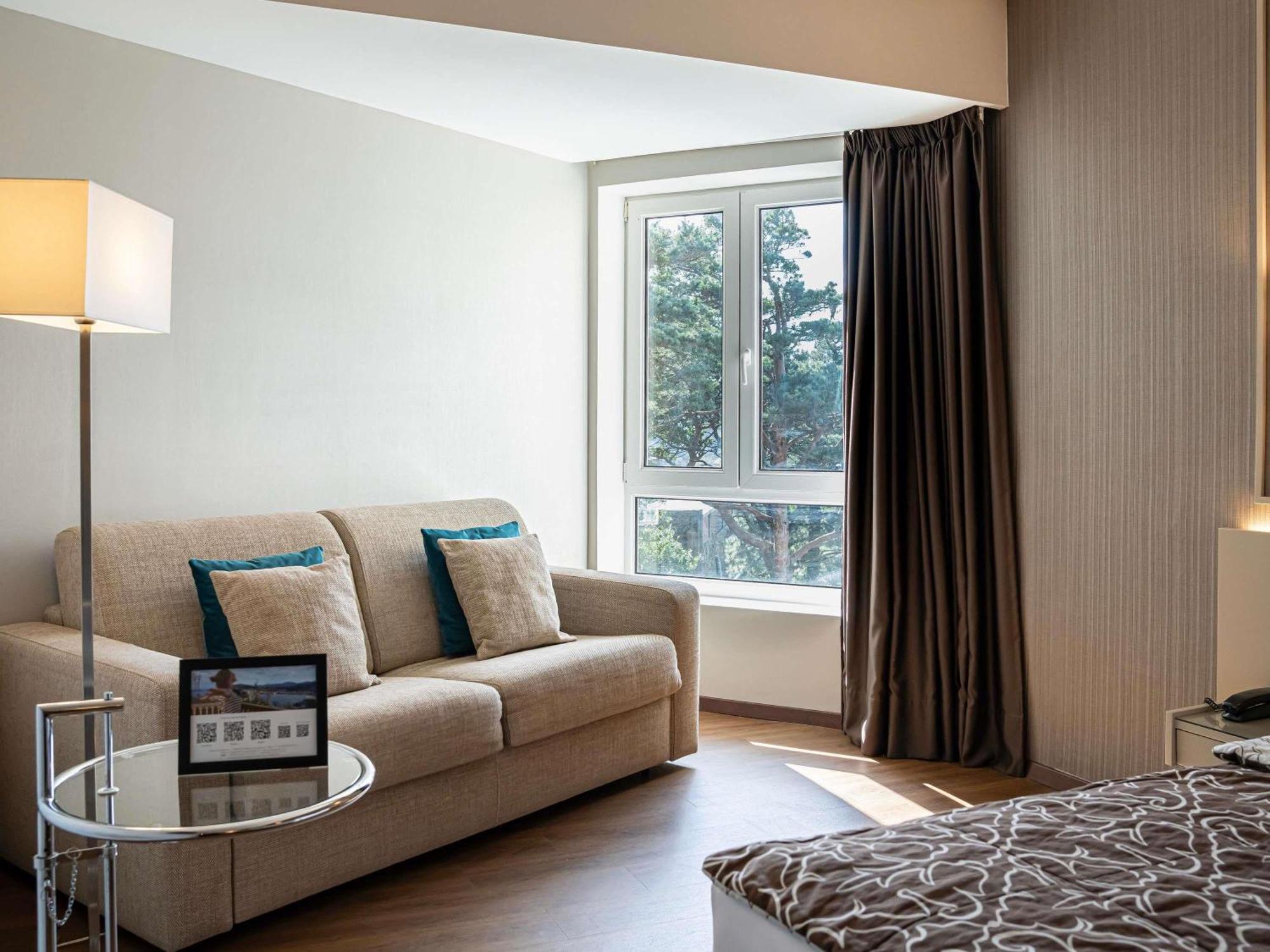 Standardzimmer mit Bergblick