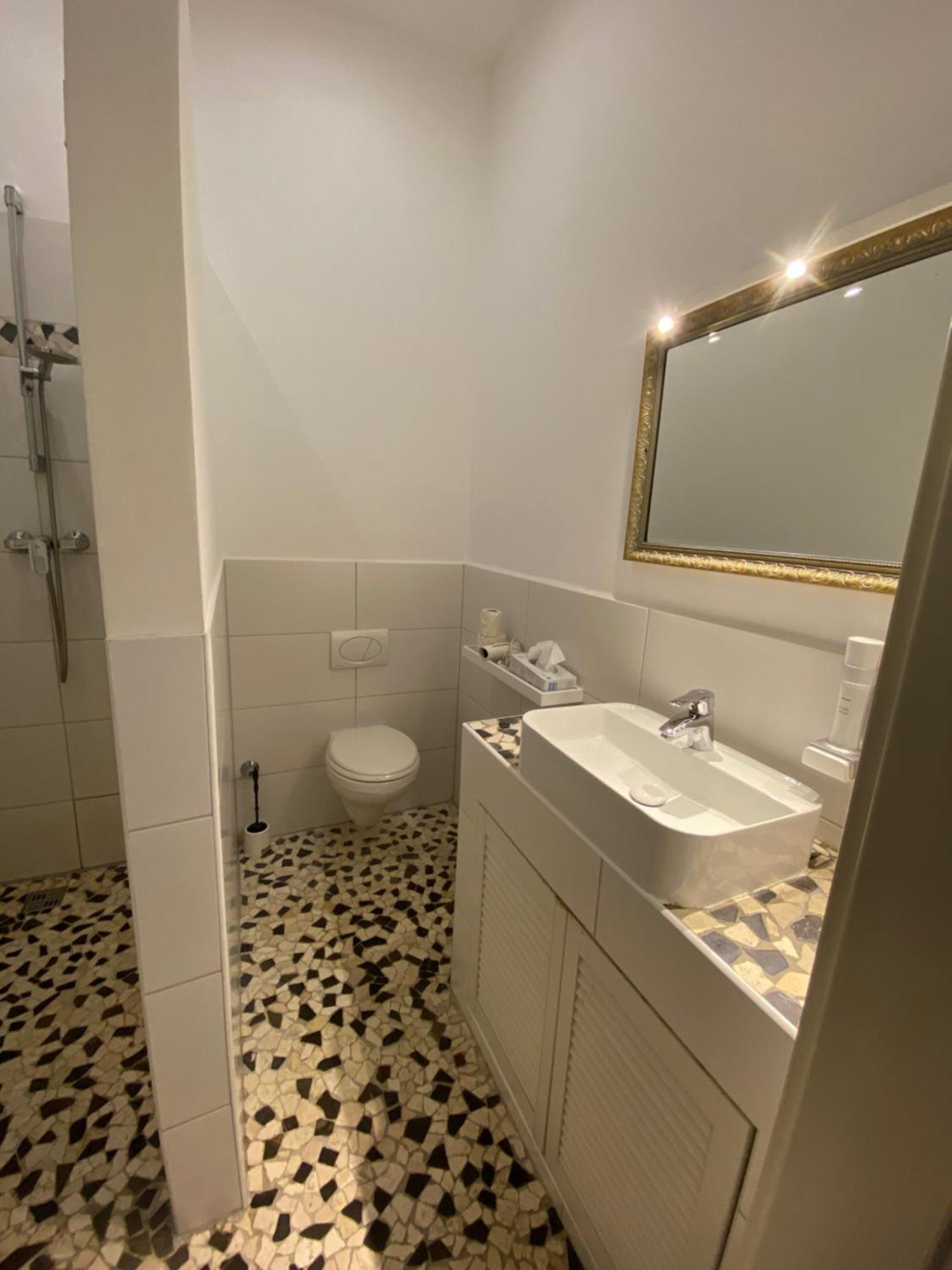 Habitación Triple Confort con ducha