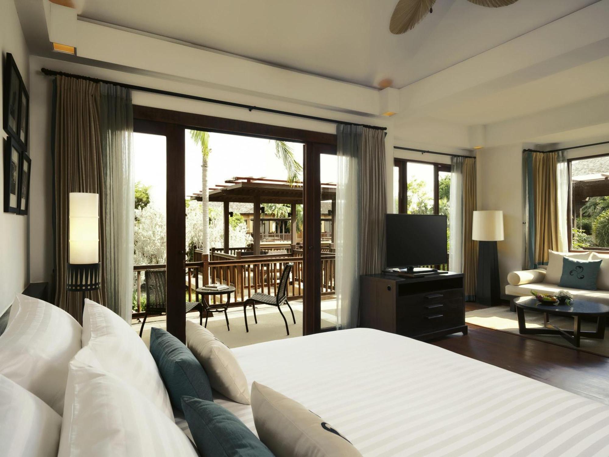 Suite mit Kingsize-Bett, Terrasse und Lagunenblick