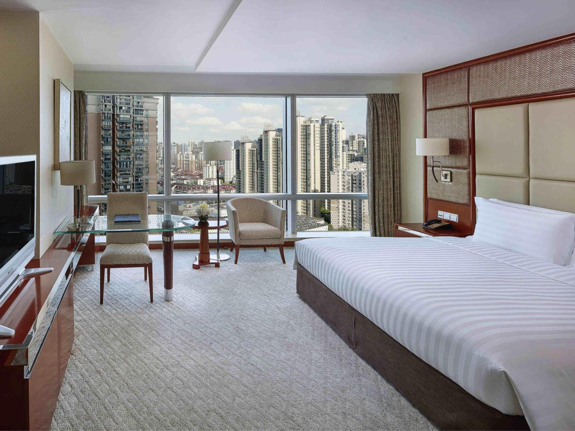 Deluxe king bed room