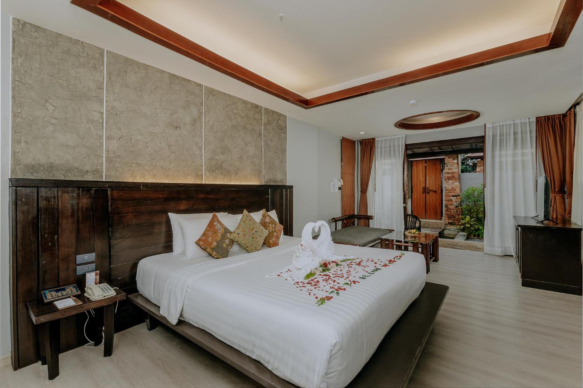 One-Bedroom Cottage Spa Bath