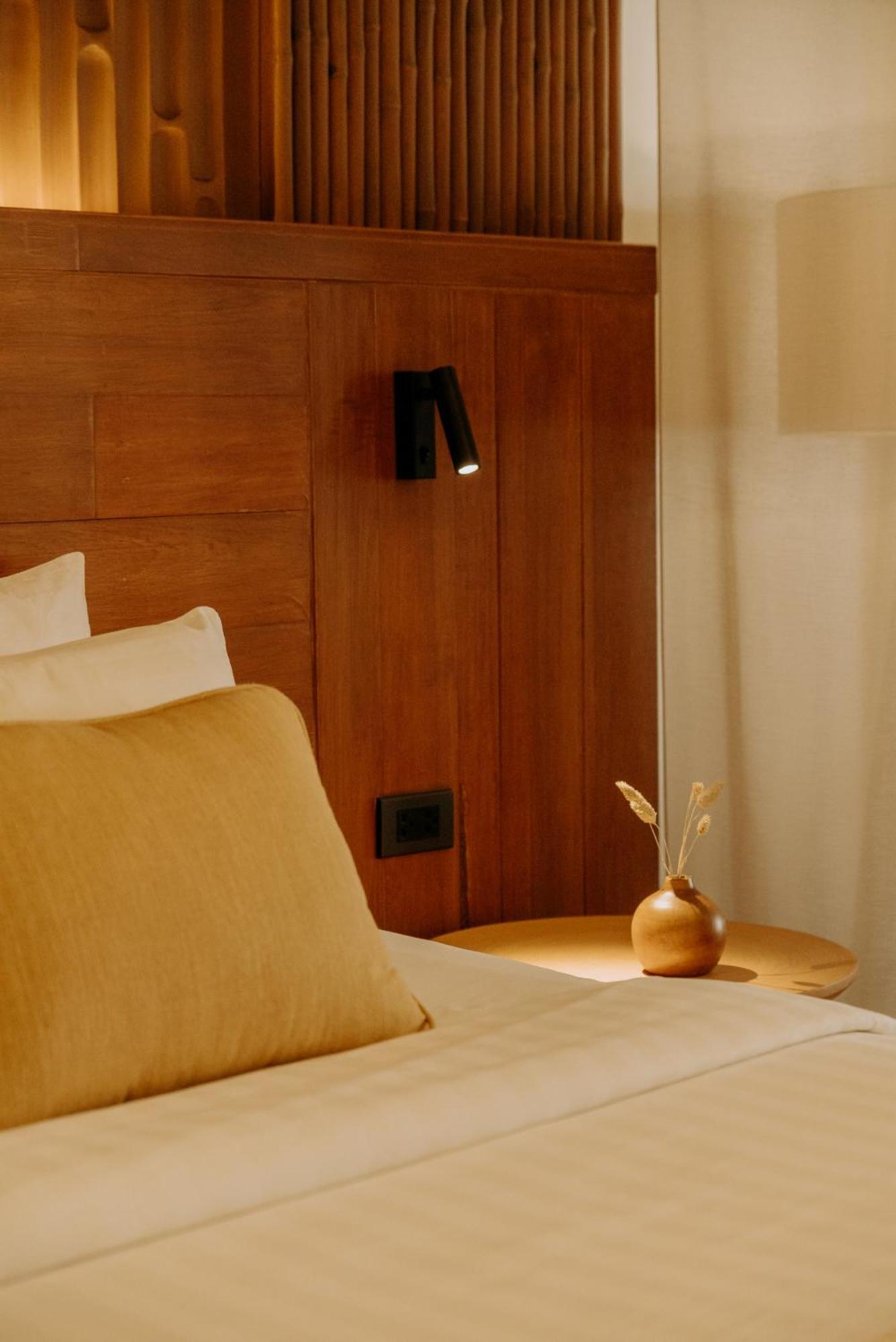 One-Bedroom Tropical Villa Spa Bath
