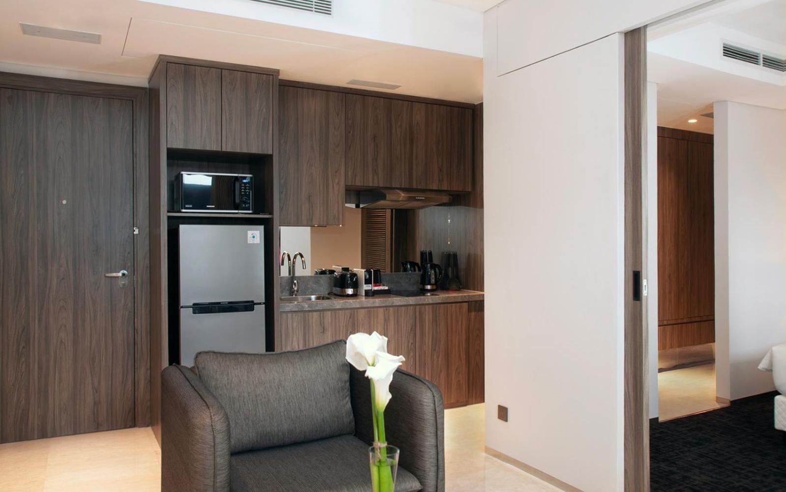 1-Bedroom Suites Plunge Pool