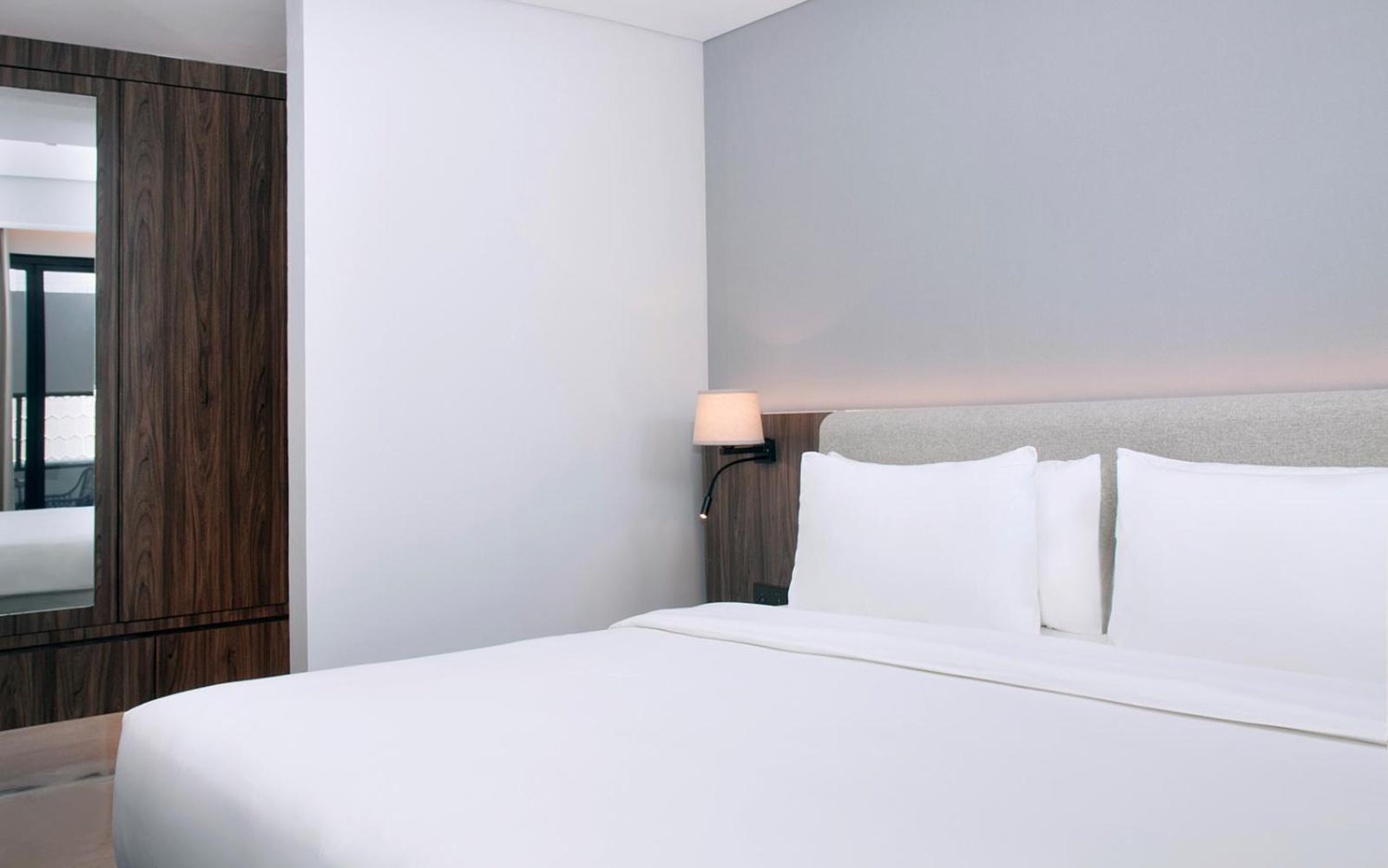 1-Bedroom Suites Plunge Pool