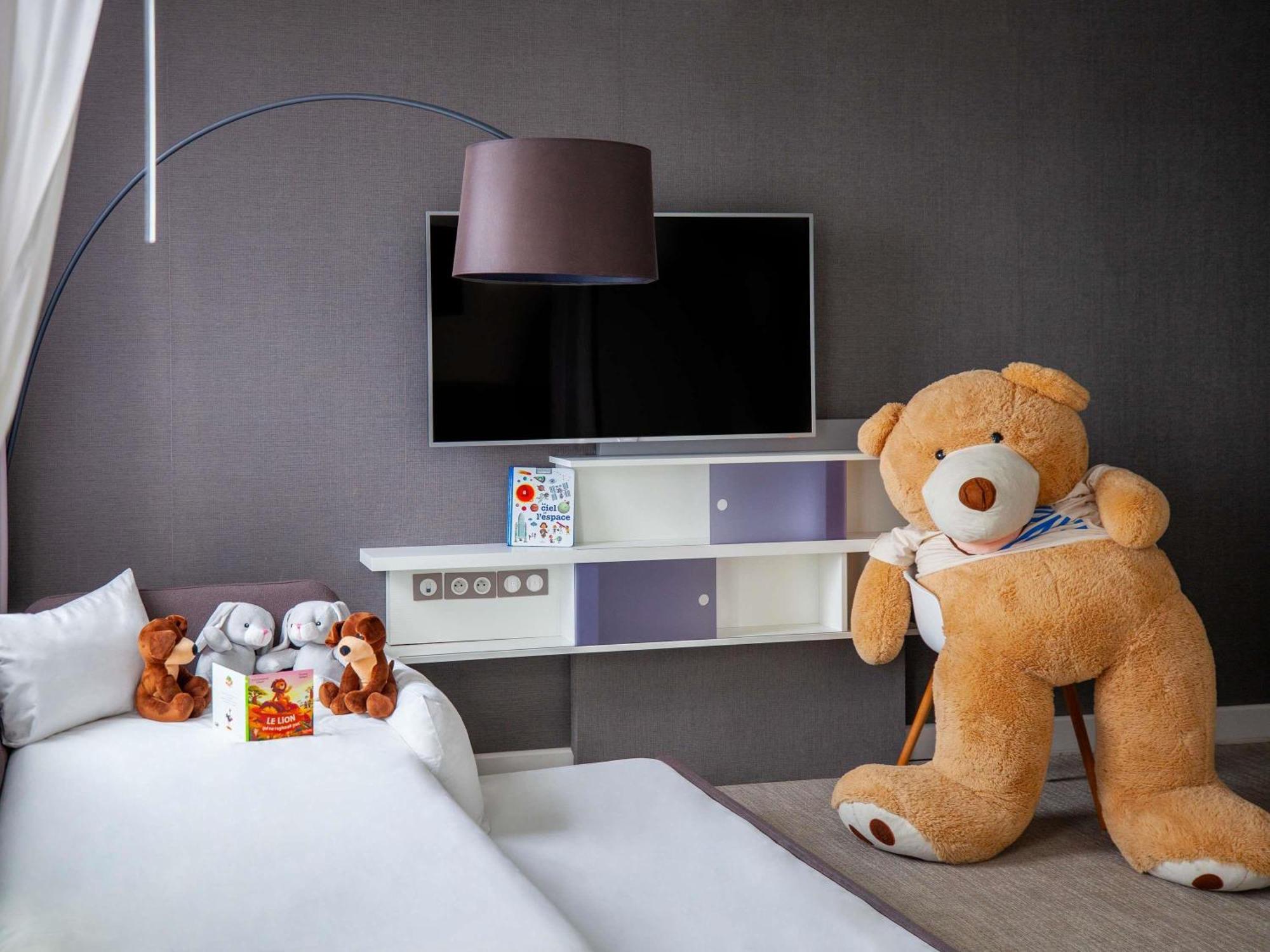 Superior Suite 1 Double Bed 2 Single Beds