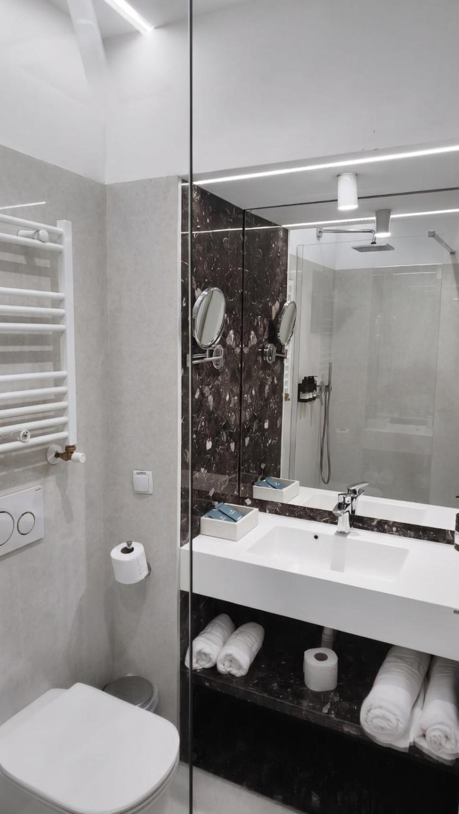 Deluxe Double Room Spa Access