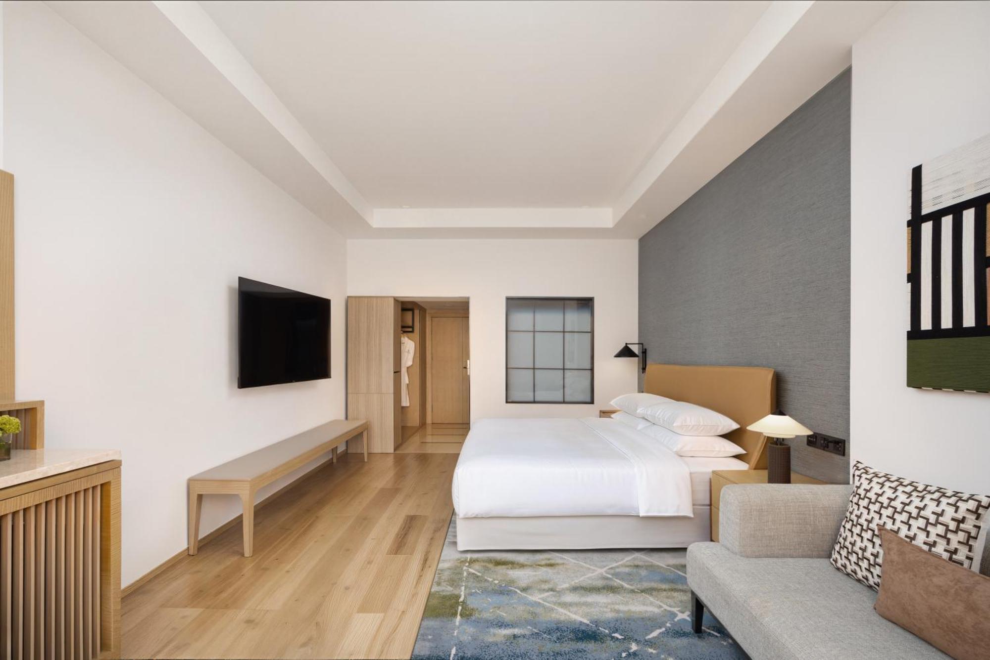 Elegant King Room