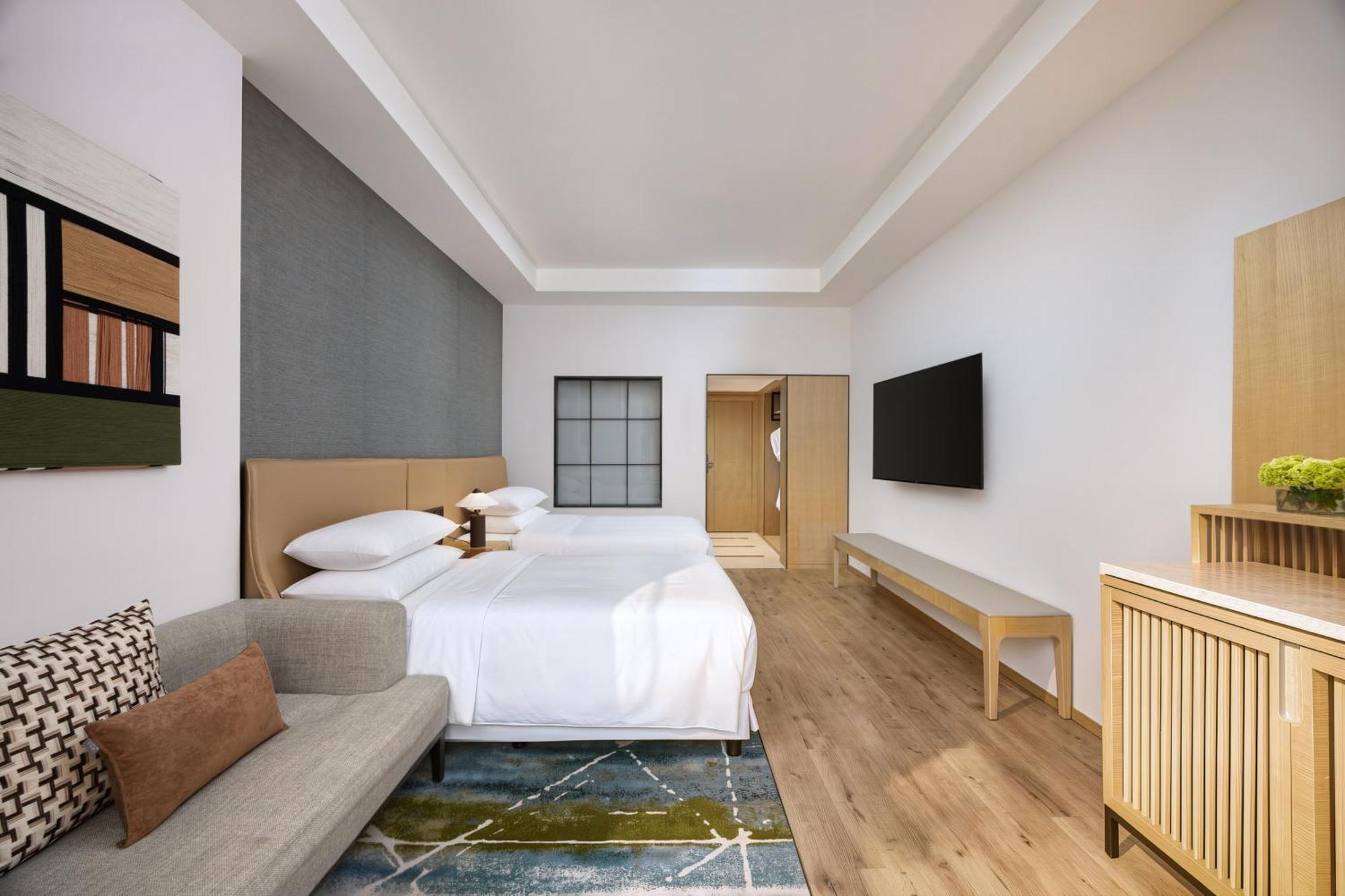 Elegant Twin Room