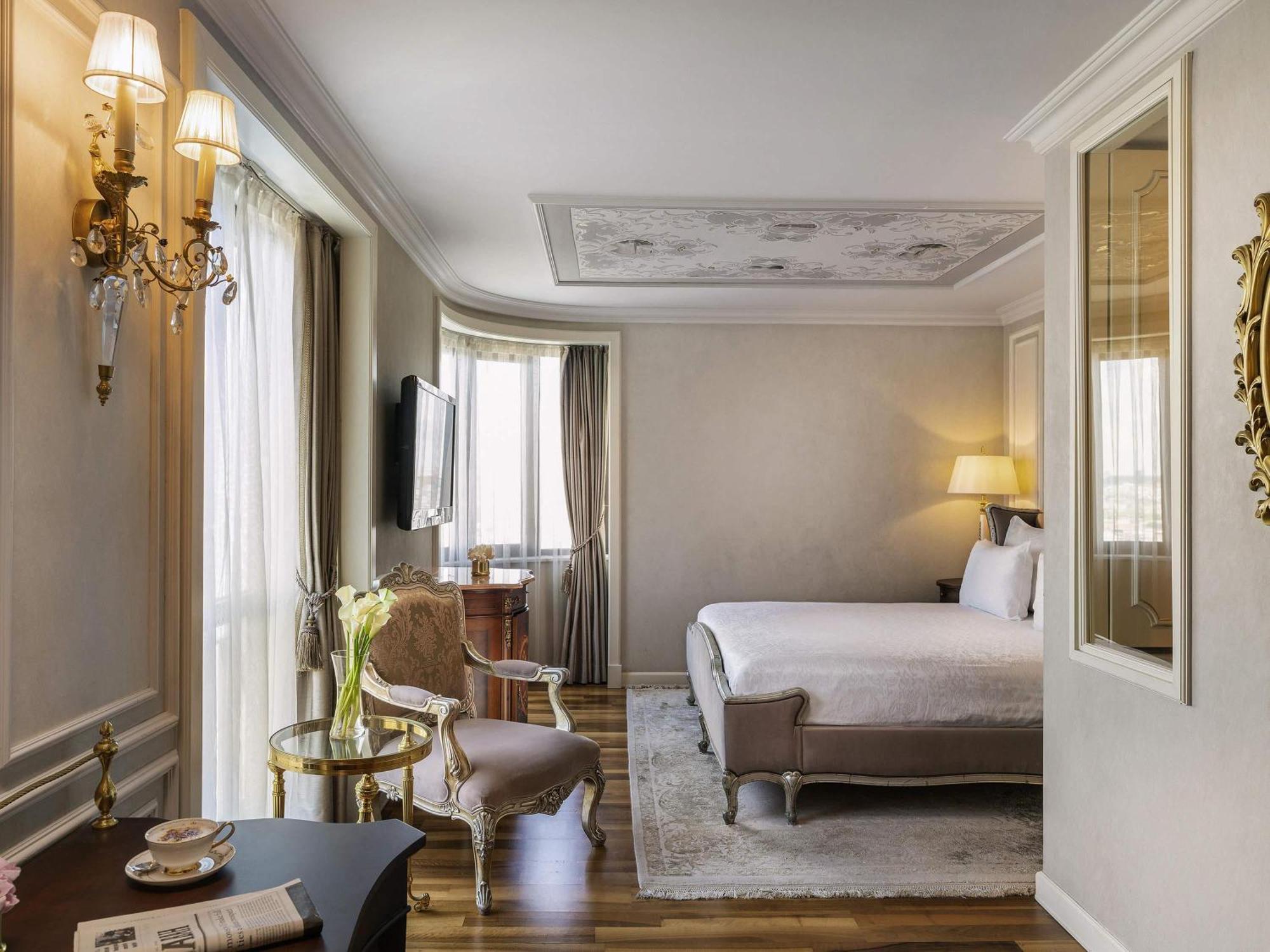 Premium room golden horn view