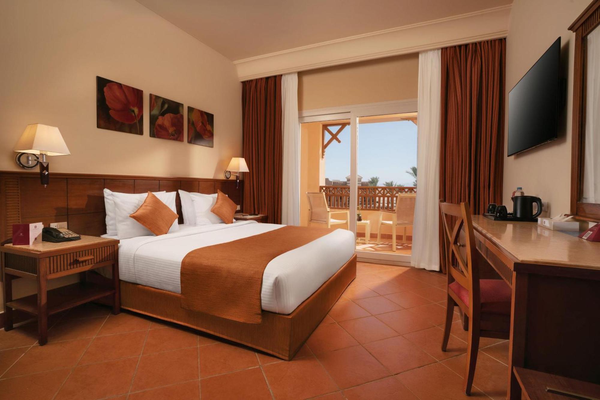 Double Room King Bed No Children