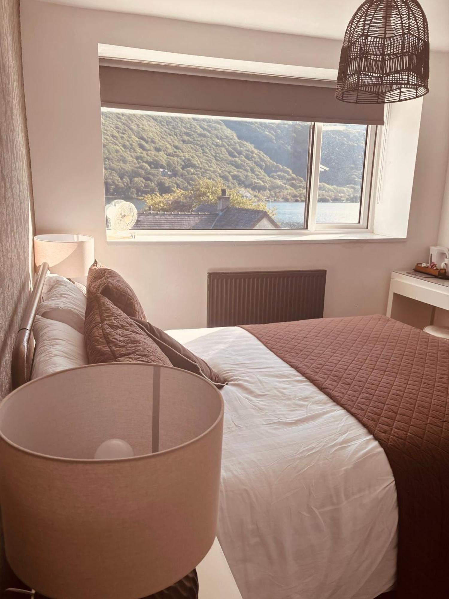 Double Room Lake View