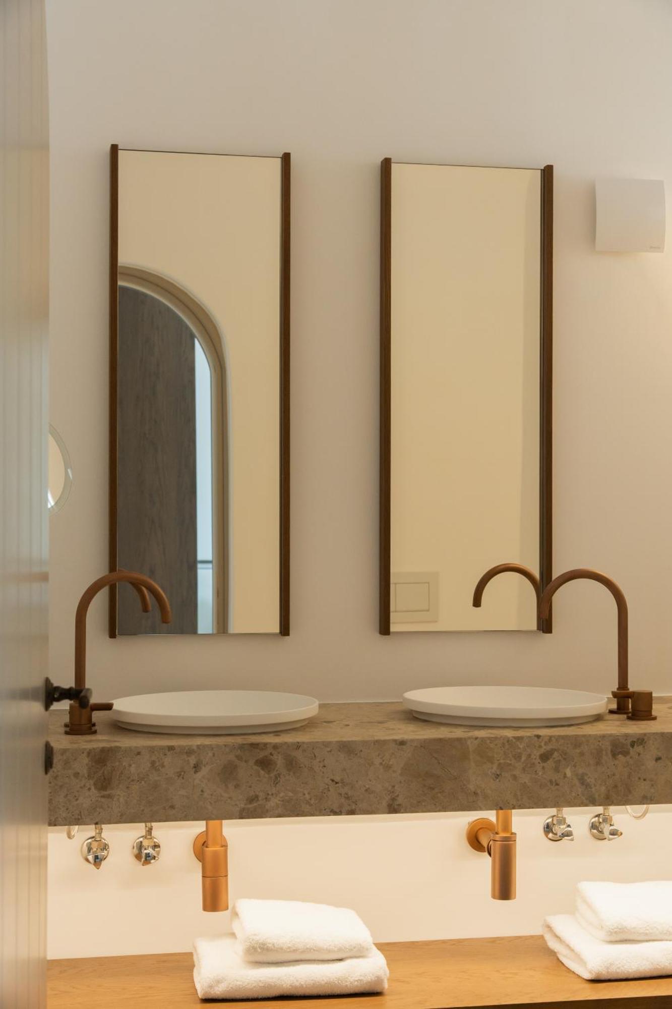 Senior Suite Plunge Pool Caldera sea view