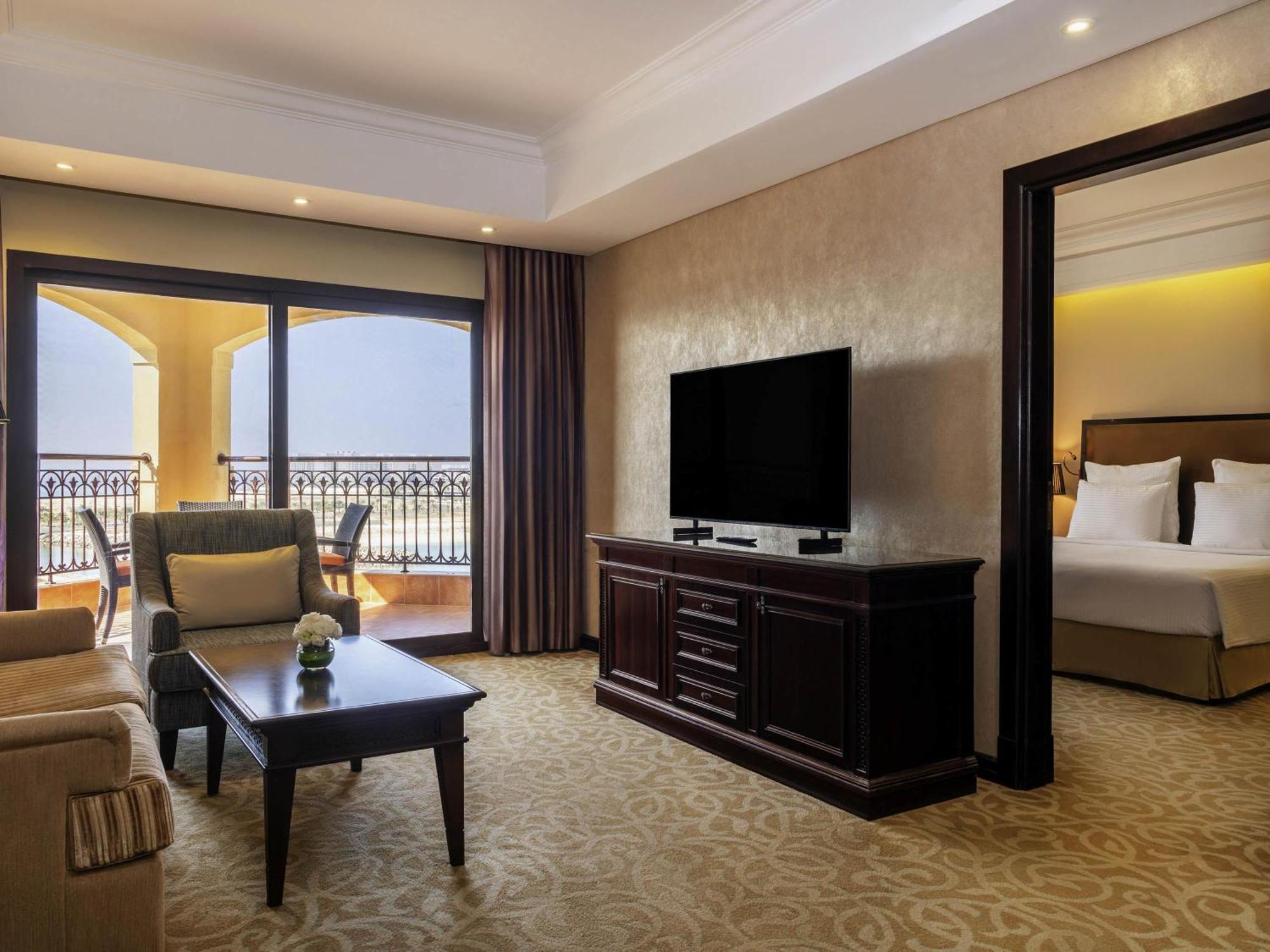 One-Bedroom King Suite