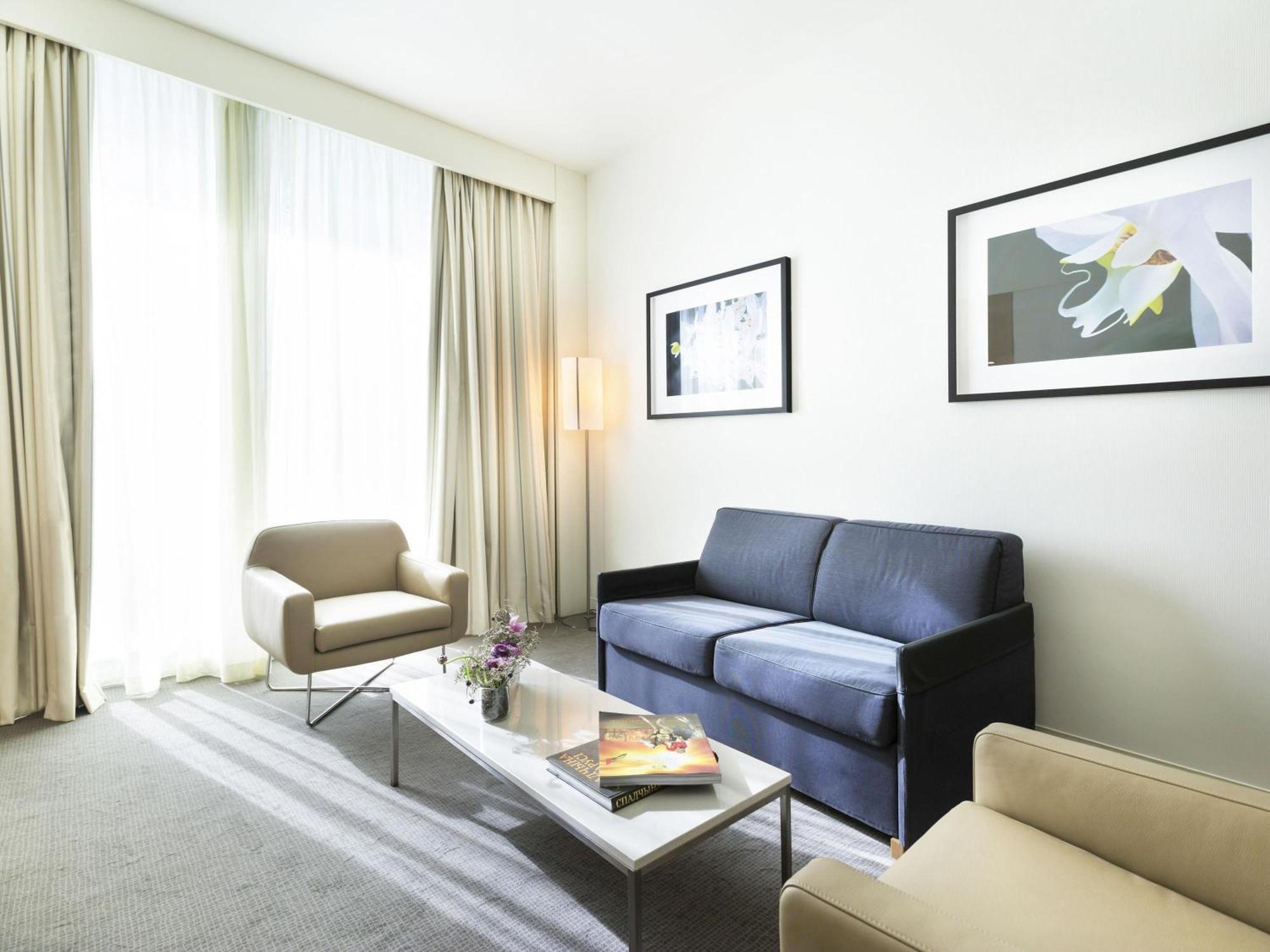 Suite Lounge Access