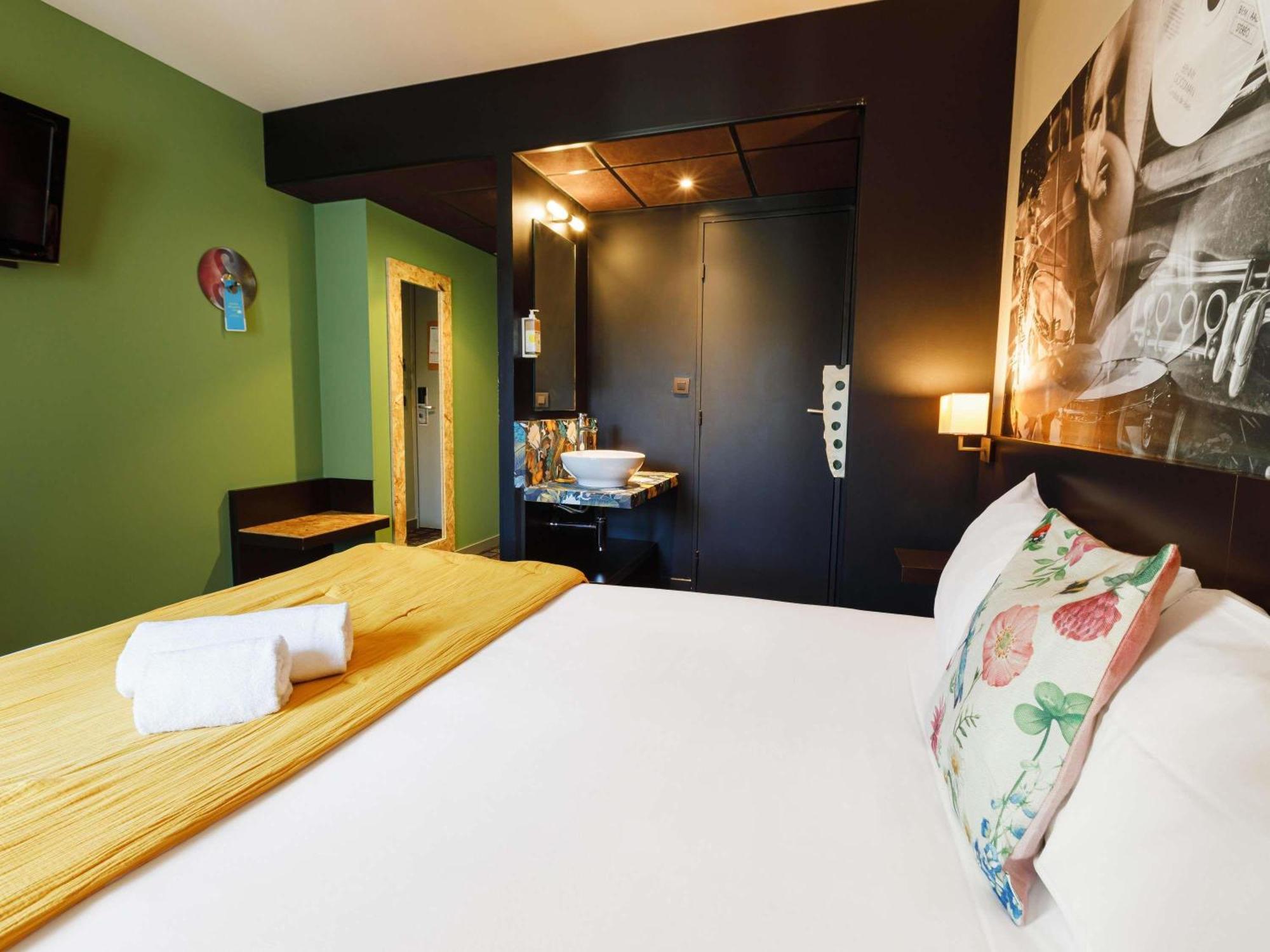 Double Room "Pop"